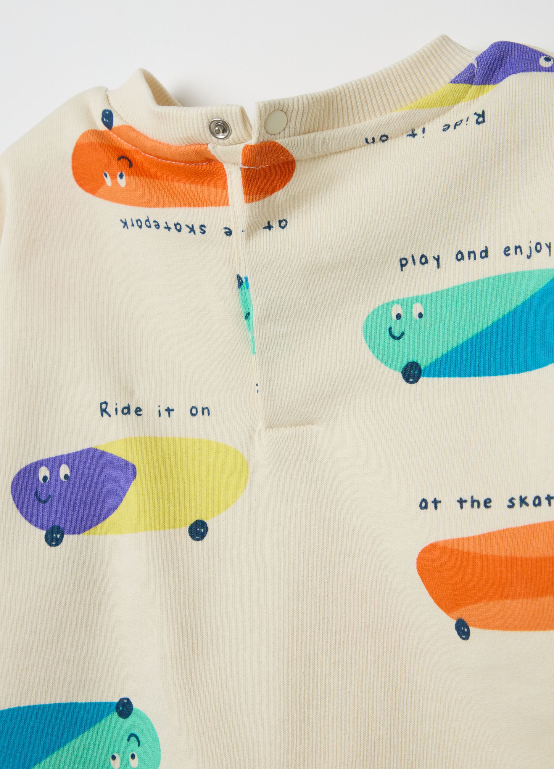 Jogging set in felpa con stampa tavola da skateboard 
