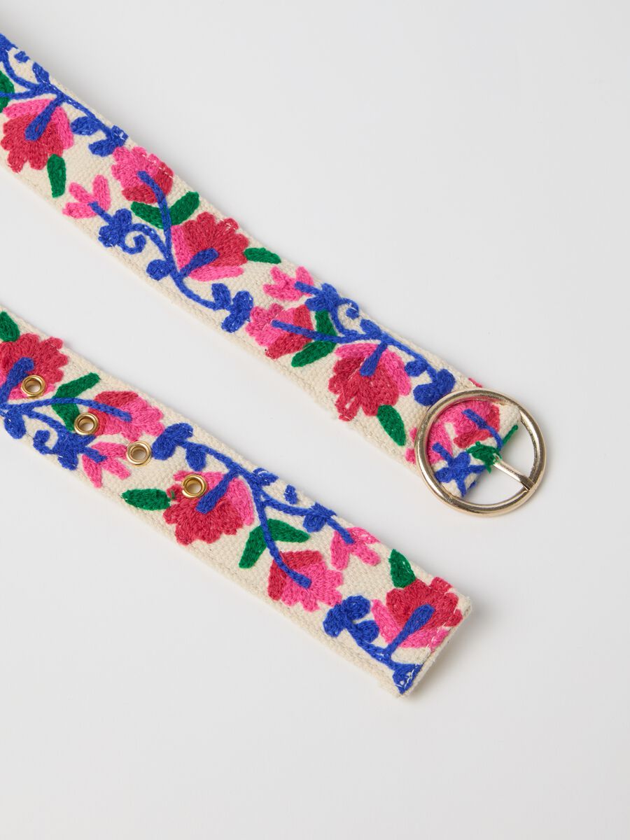 Belt with floral embroidery_1
