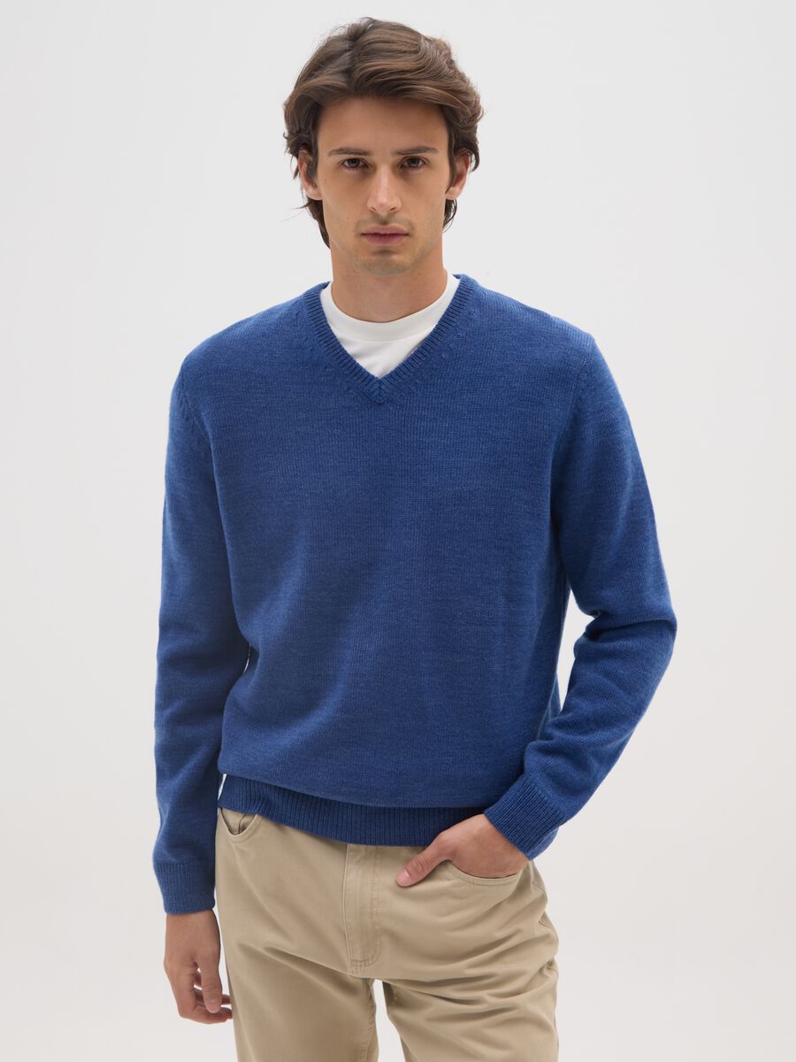Blue V-neck sweater_0