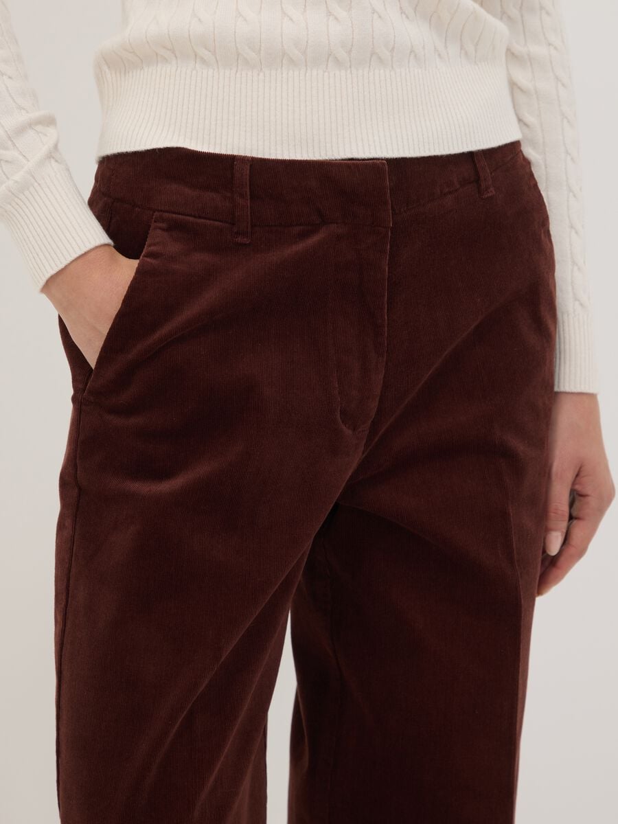 Pantaloni The Iconic Pants marroni in cotone elasticizzato a coste straight fit_2