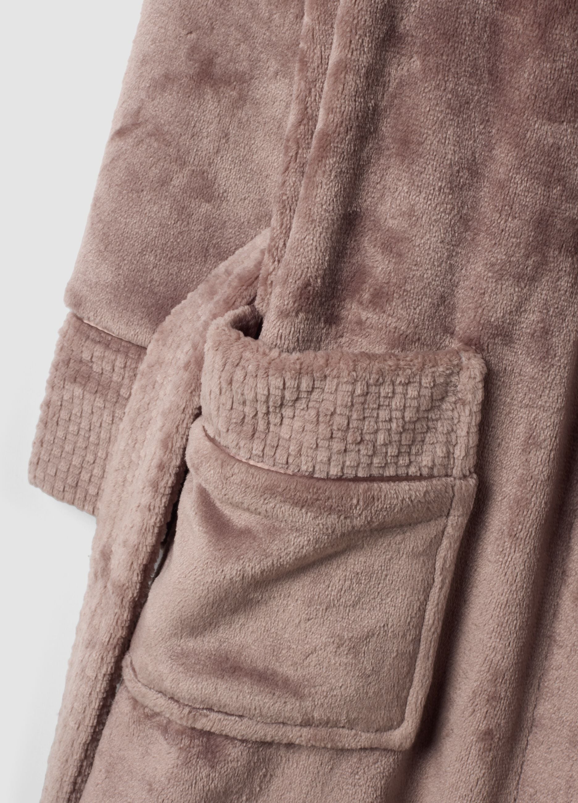 Vestaglia marrone lunga con cintura e tasche
