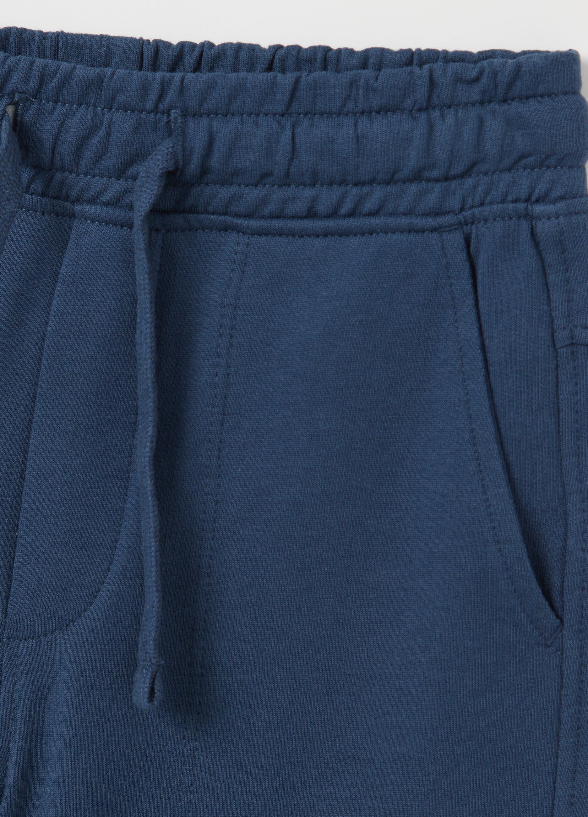 White and blue boy's outfit in cotton with print