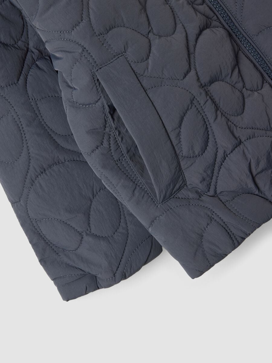 Grey quilted hooded jacket with Spider-Man embroidery for boys_3