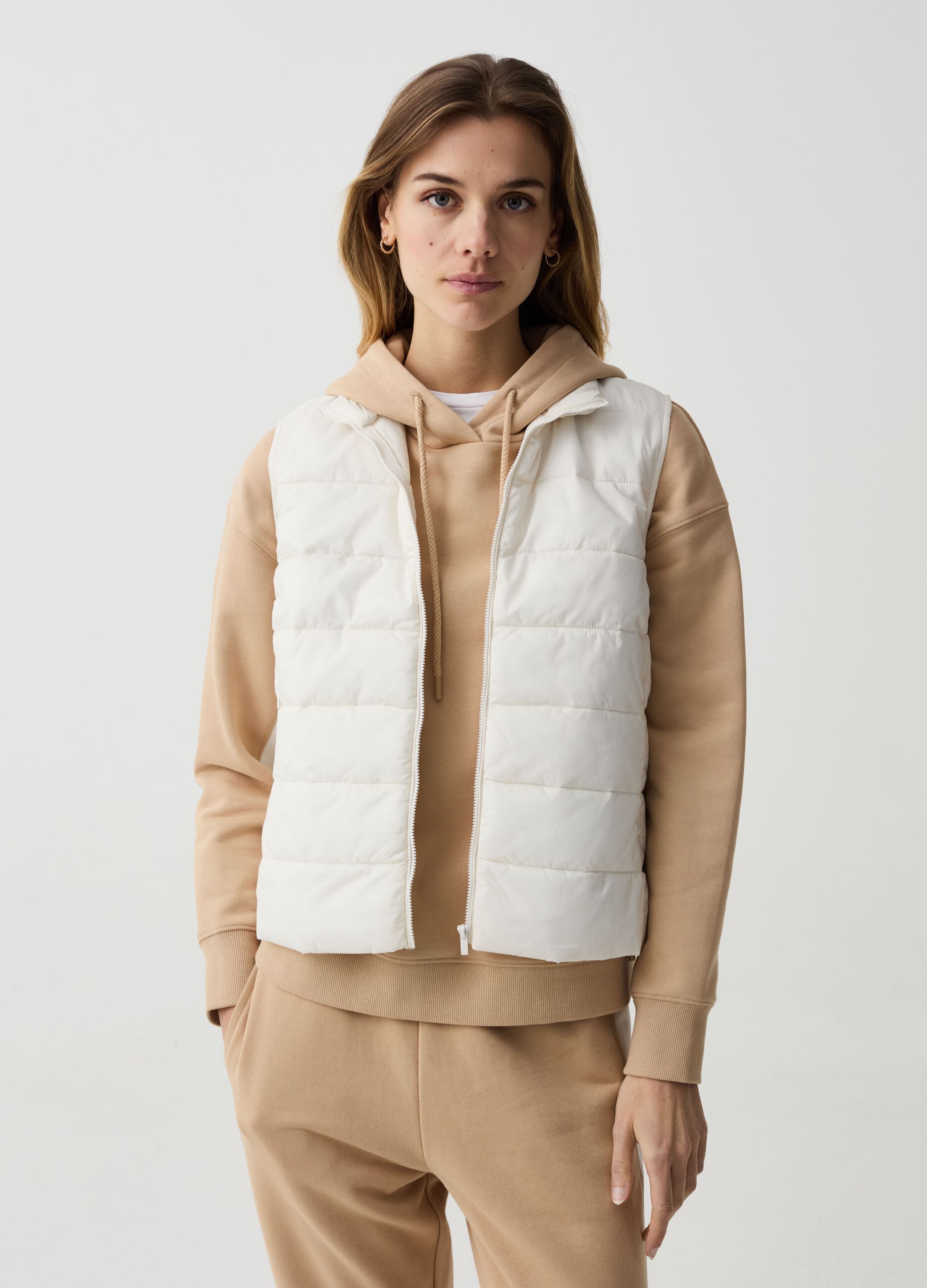 Gilet Essential ultralight full-zip