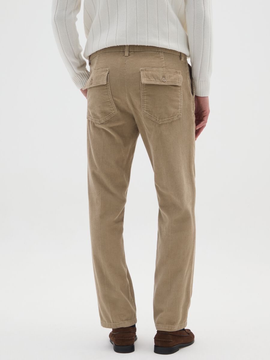 Beige chino trousers in pure cotton with regular fit and fine ribbing_2