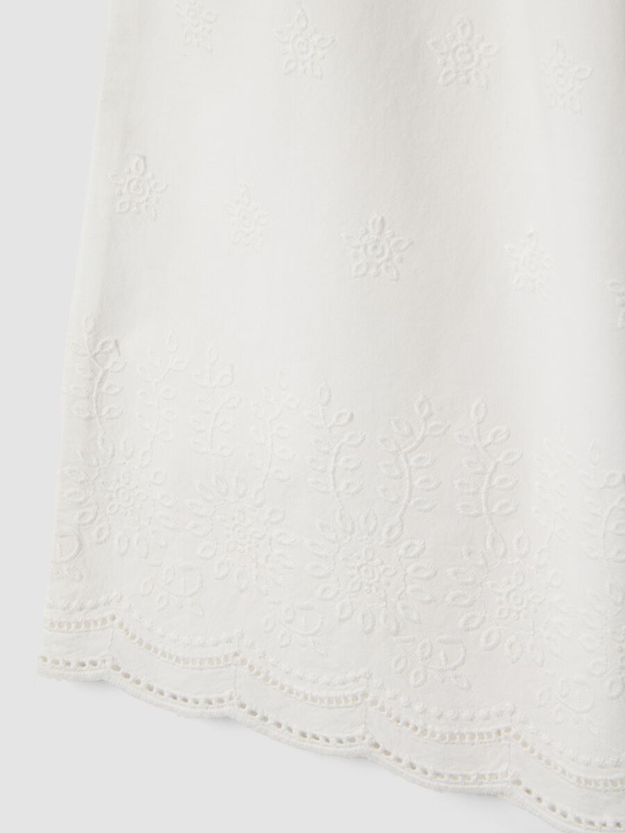 Pantaloni culotte in puro cotone bianchi da bambina con ricami_3