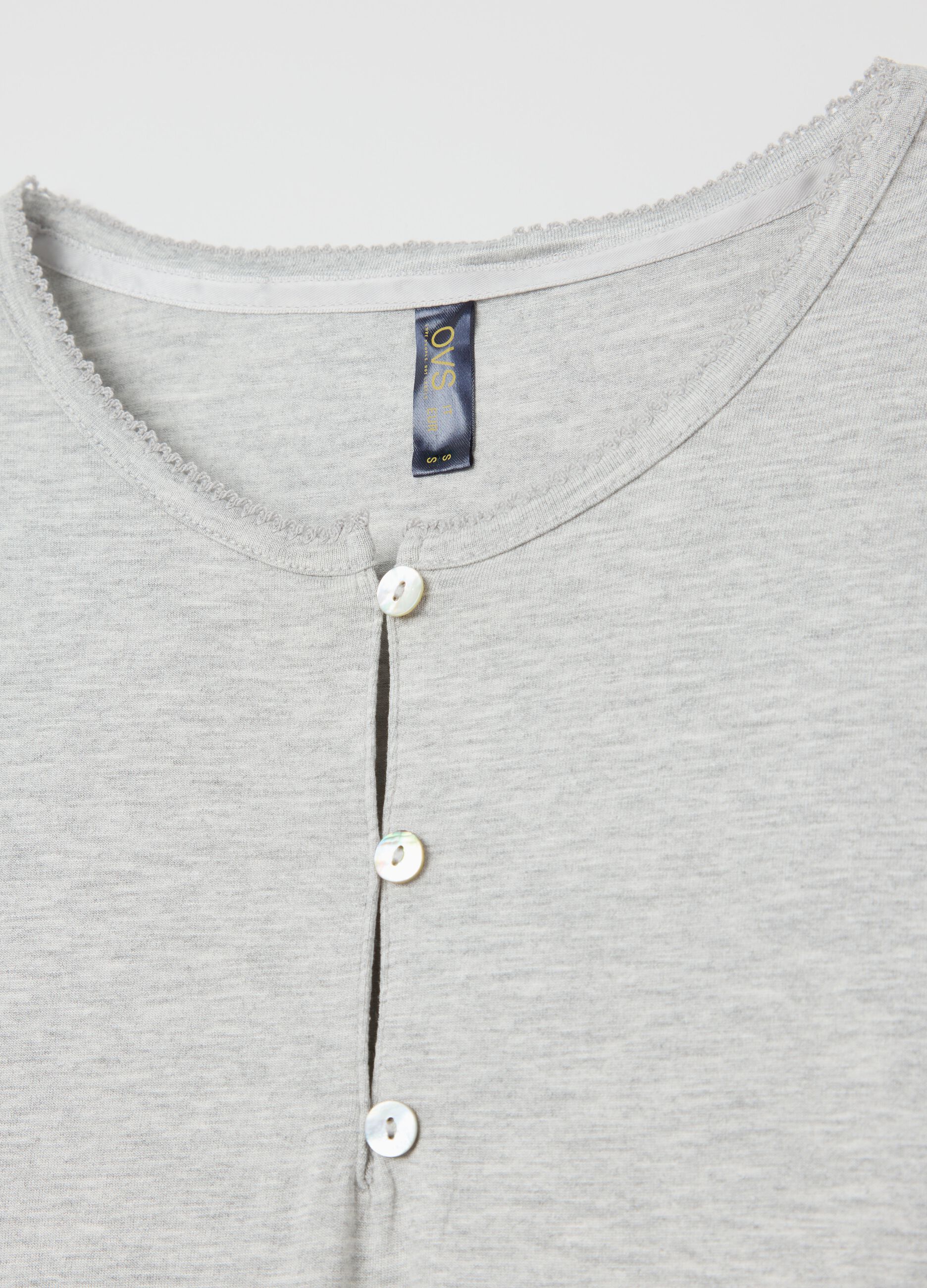 Mélange pyjamas with small leaves print