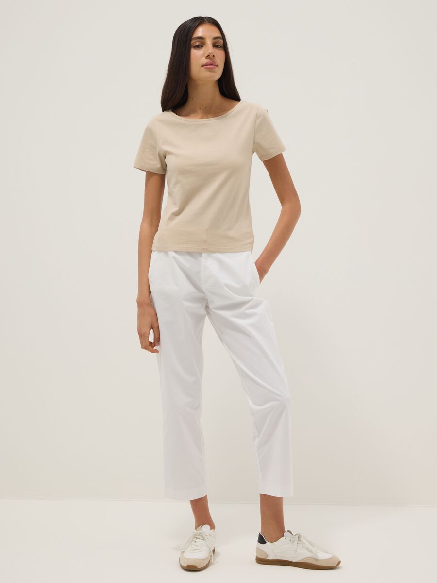 T-shirt beige a maniche corte in puro cotone_3