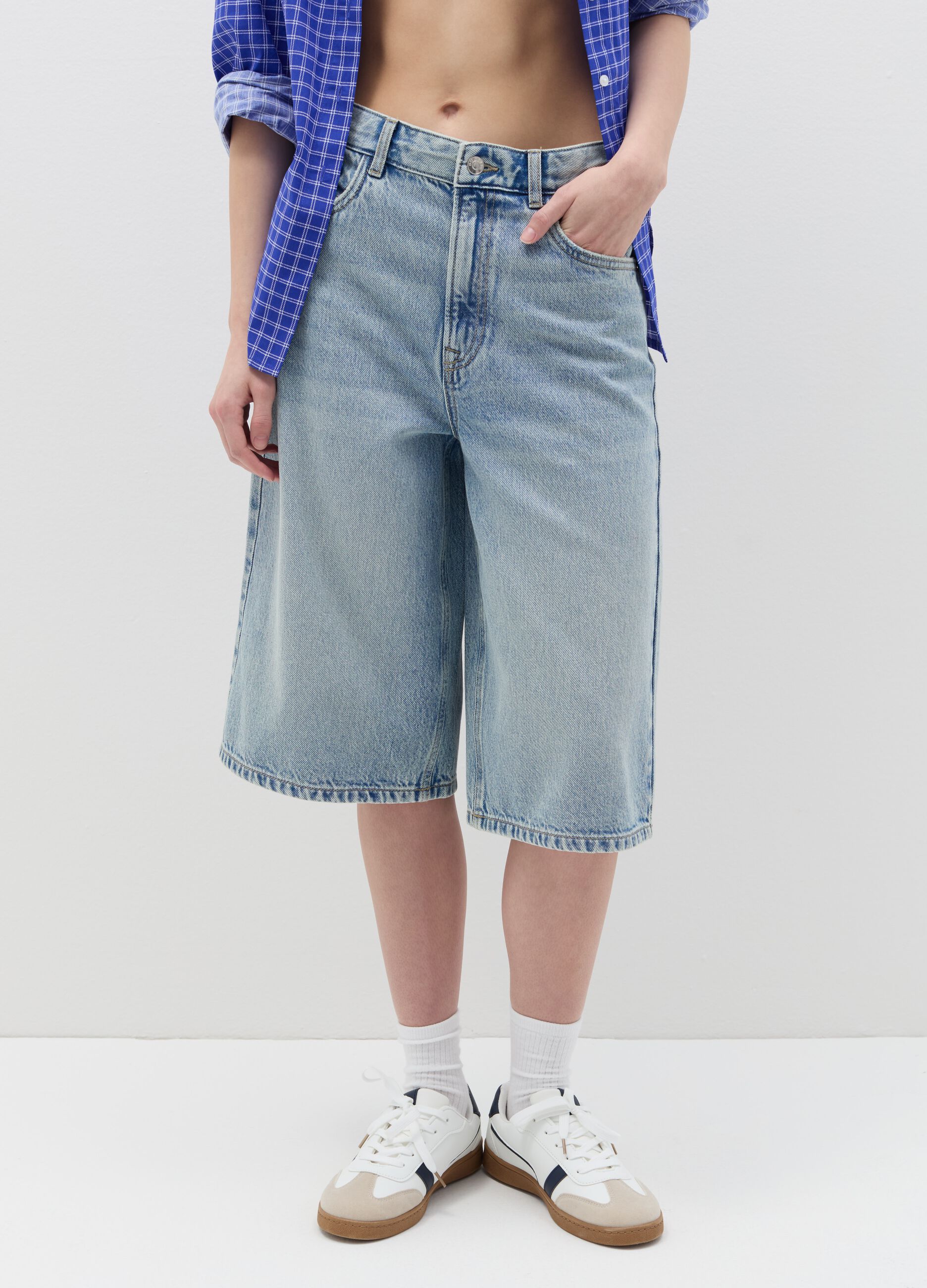 Loose-fit Bermuda shorts in denim