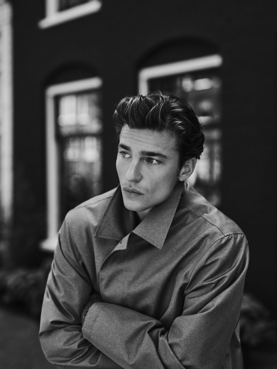 Trench marrone con tasche laterali e zip_0