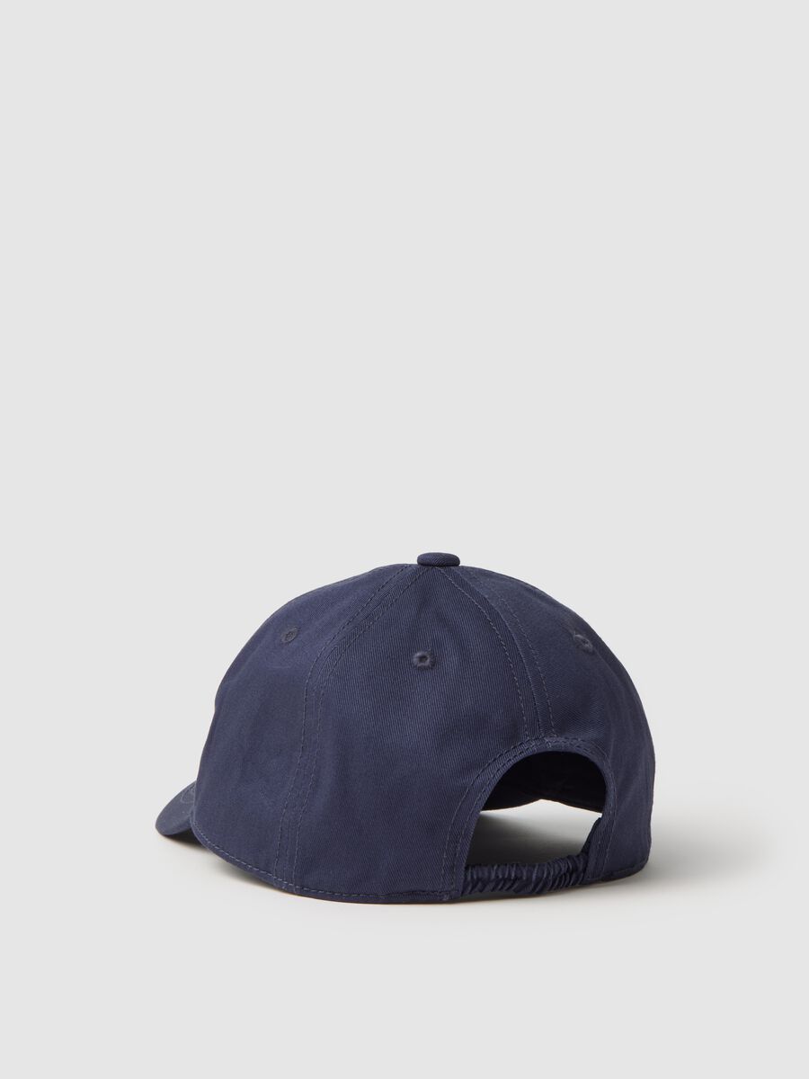 Baseball cap with logo patch_2