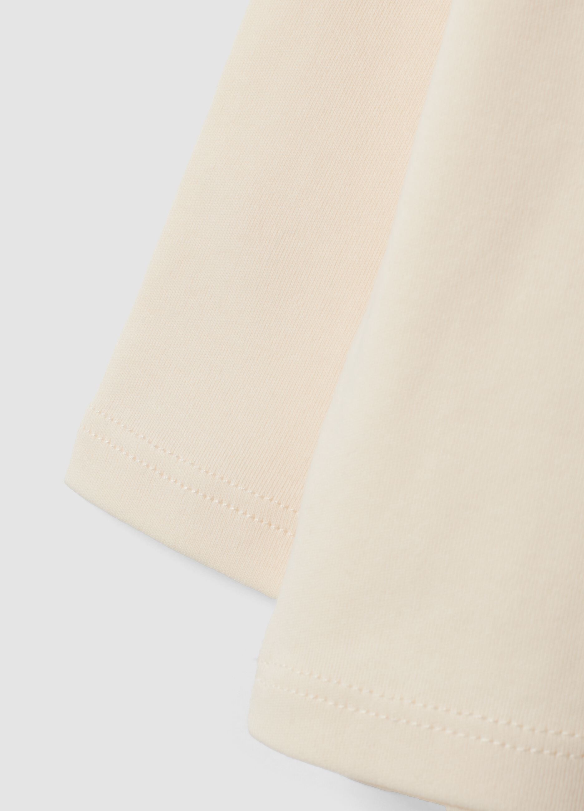 Maglietta beige girocollo in puro cotone organico