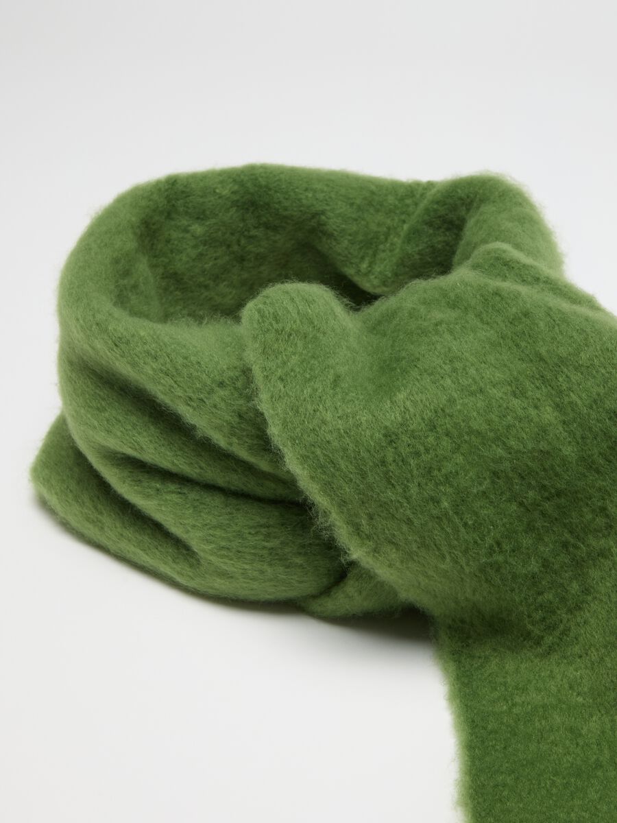 Sciarpa verde con frange_1