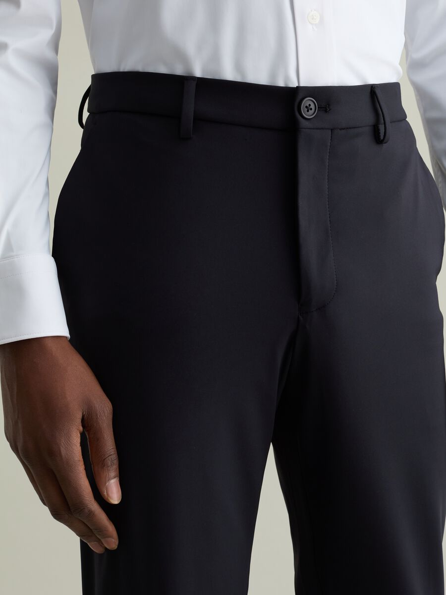Chino trousers in technical fabric_2