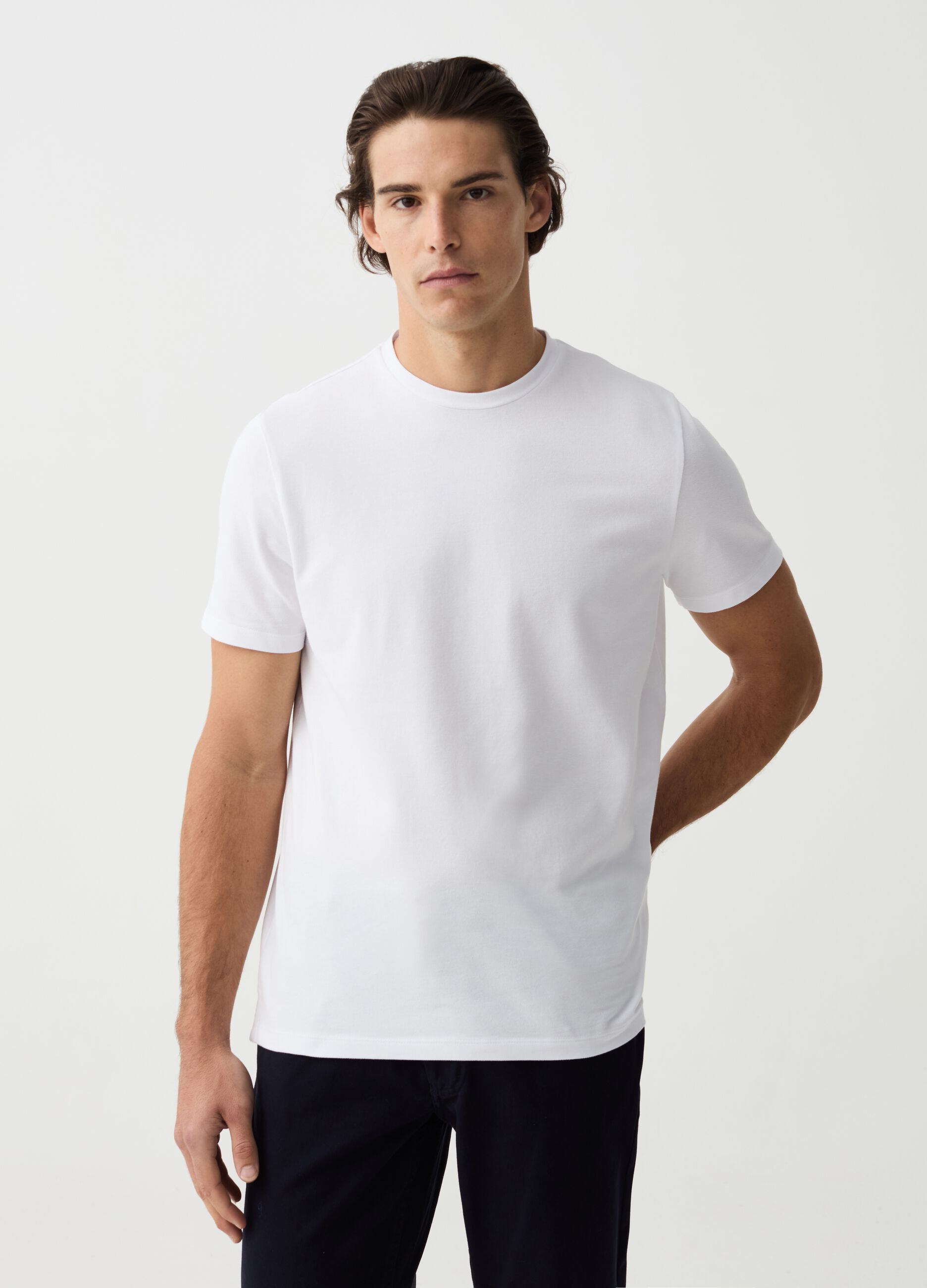 T-shirt girocollo in cotone stretch