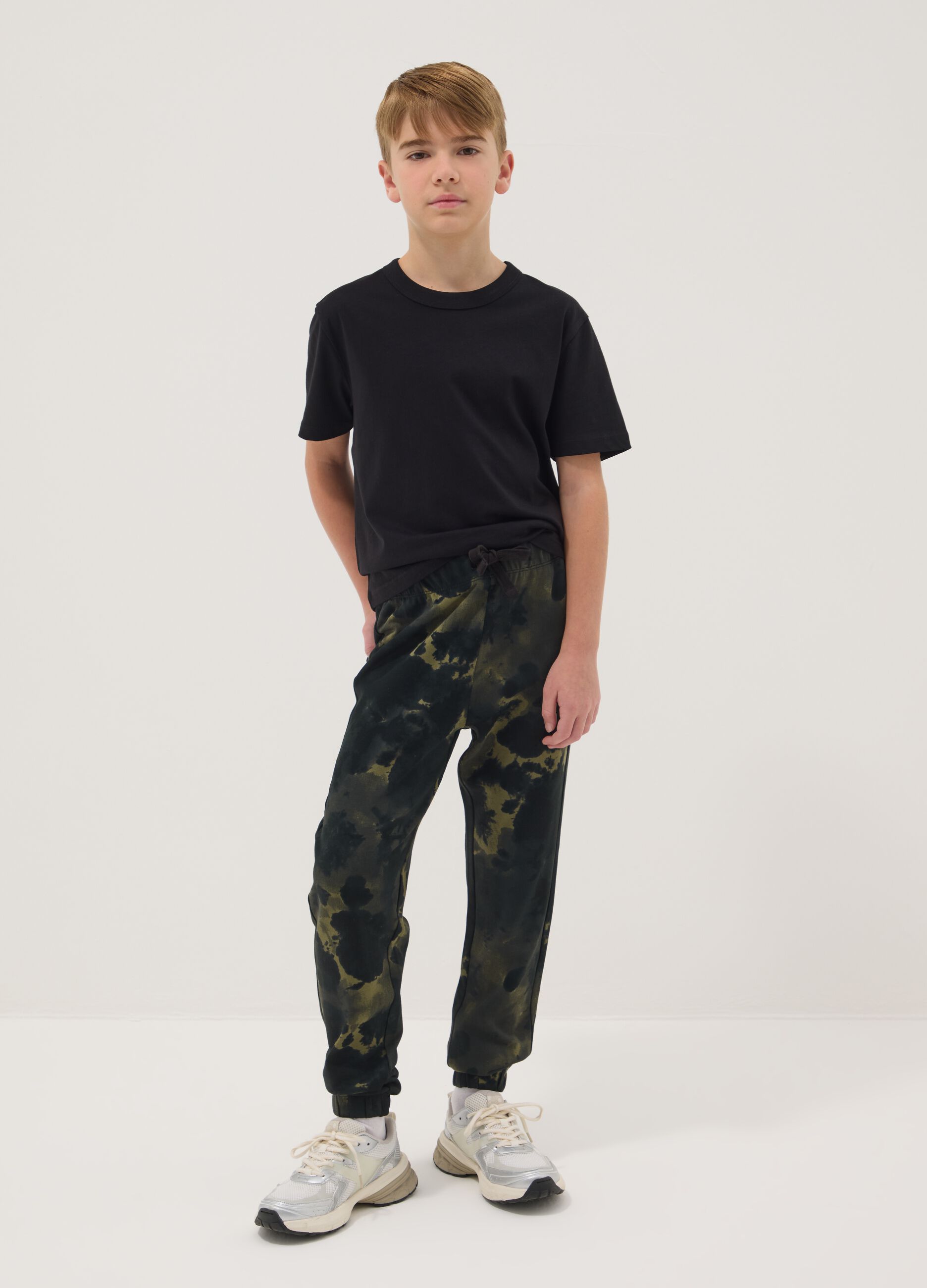 Boys' multicolour pure cotton TieDye regular fit trousers