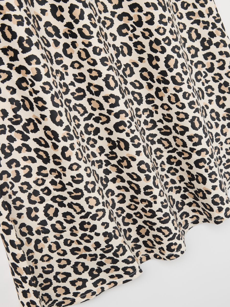 Long skirt in animal print satin_5