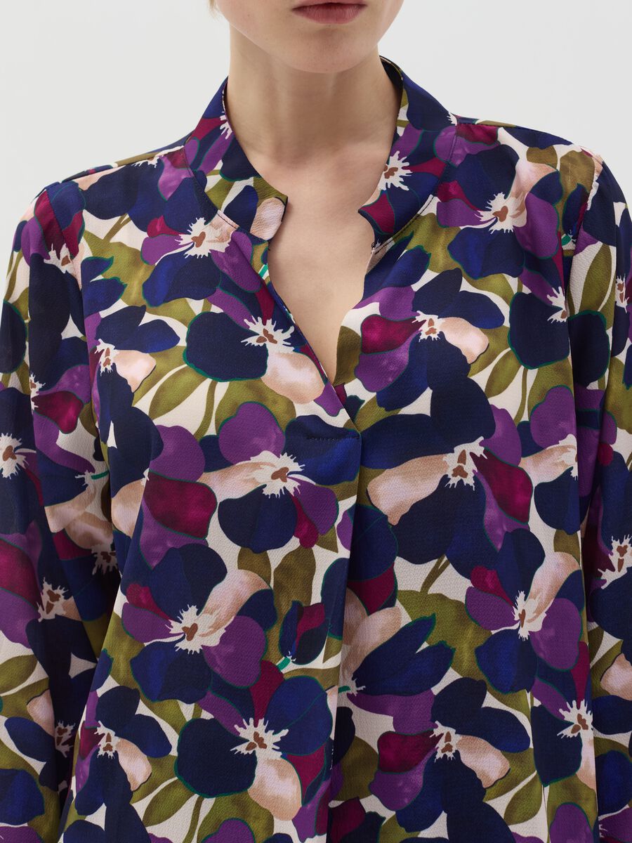 Blouse with floral pattern_2