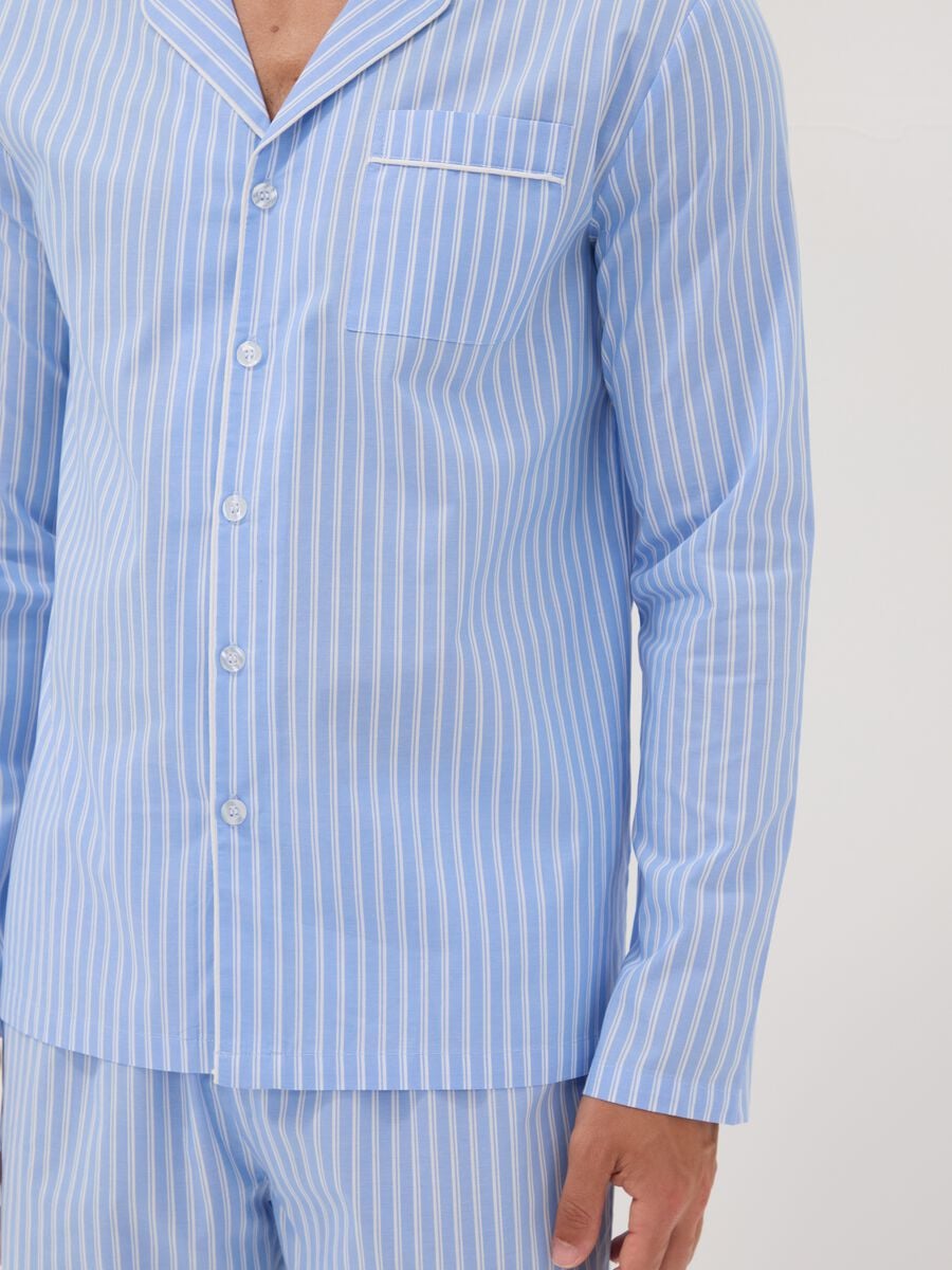 Pigiama azzurro in cotone organico a righe_2