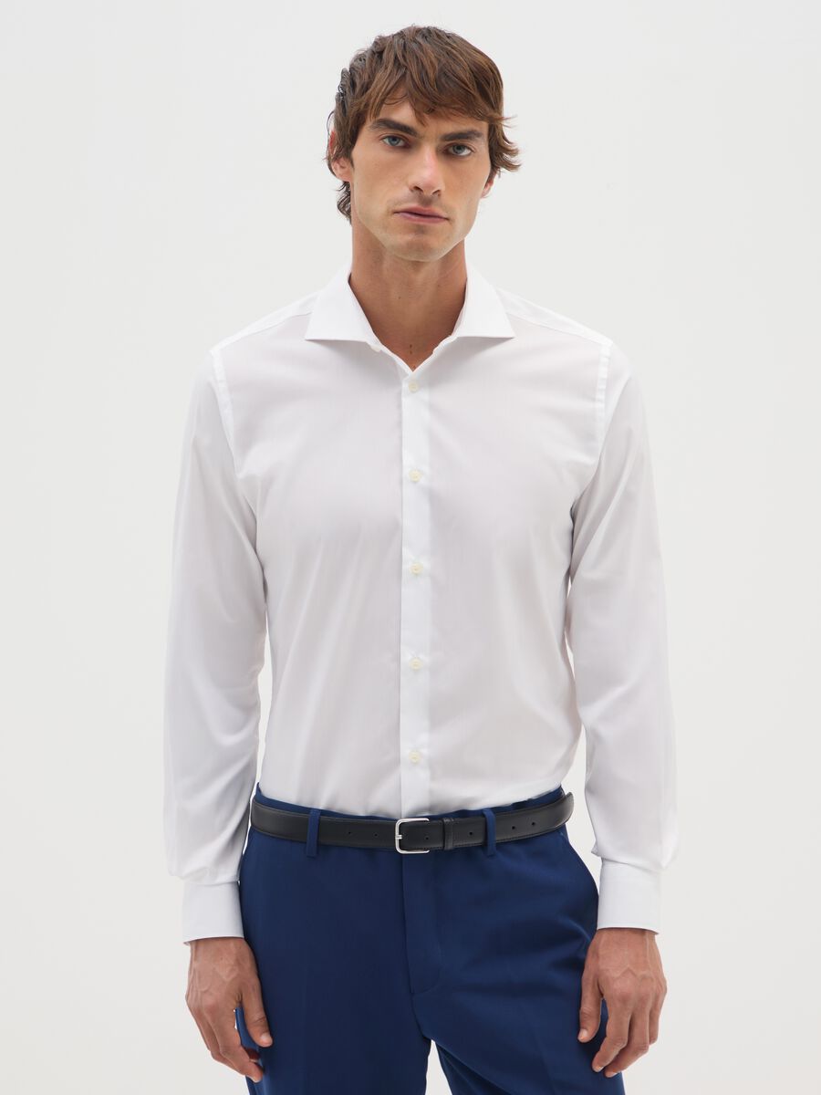White slim shirt with French collar and buttons_0