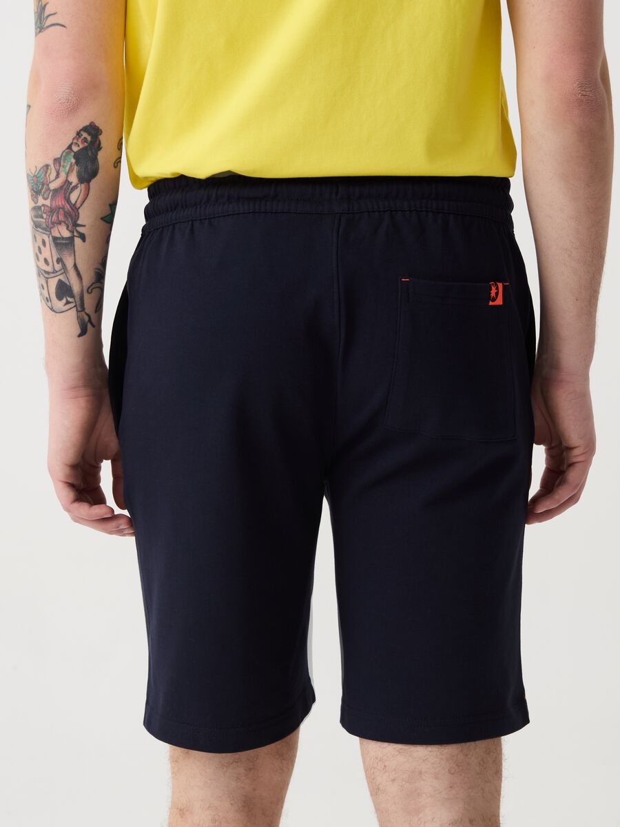 Bermuda joggers with contrasting drawstring_2