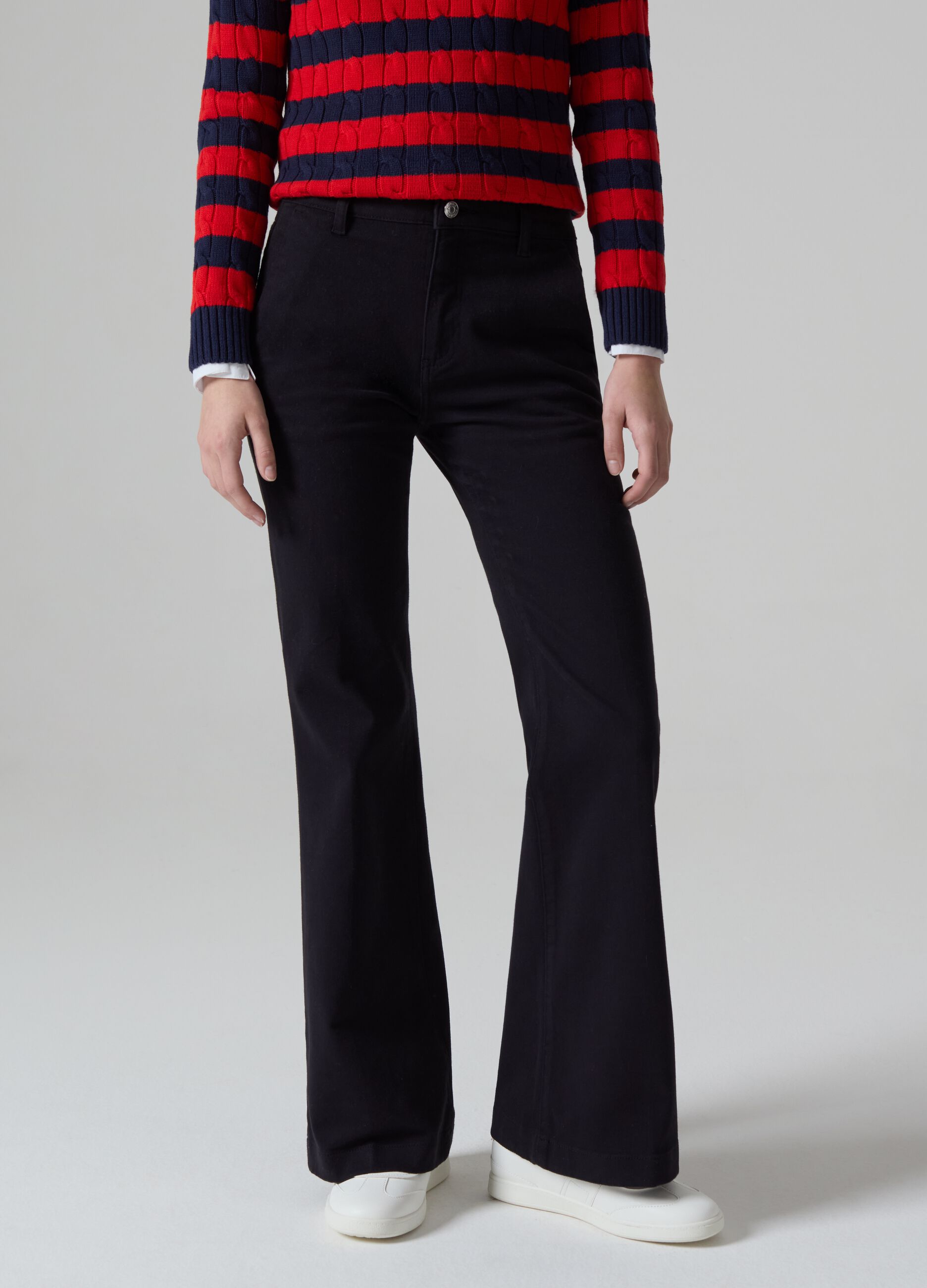 Jeans chino flare fit in cotone stretch