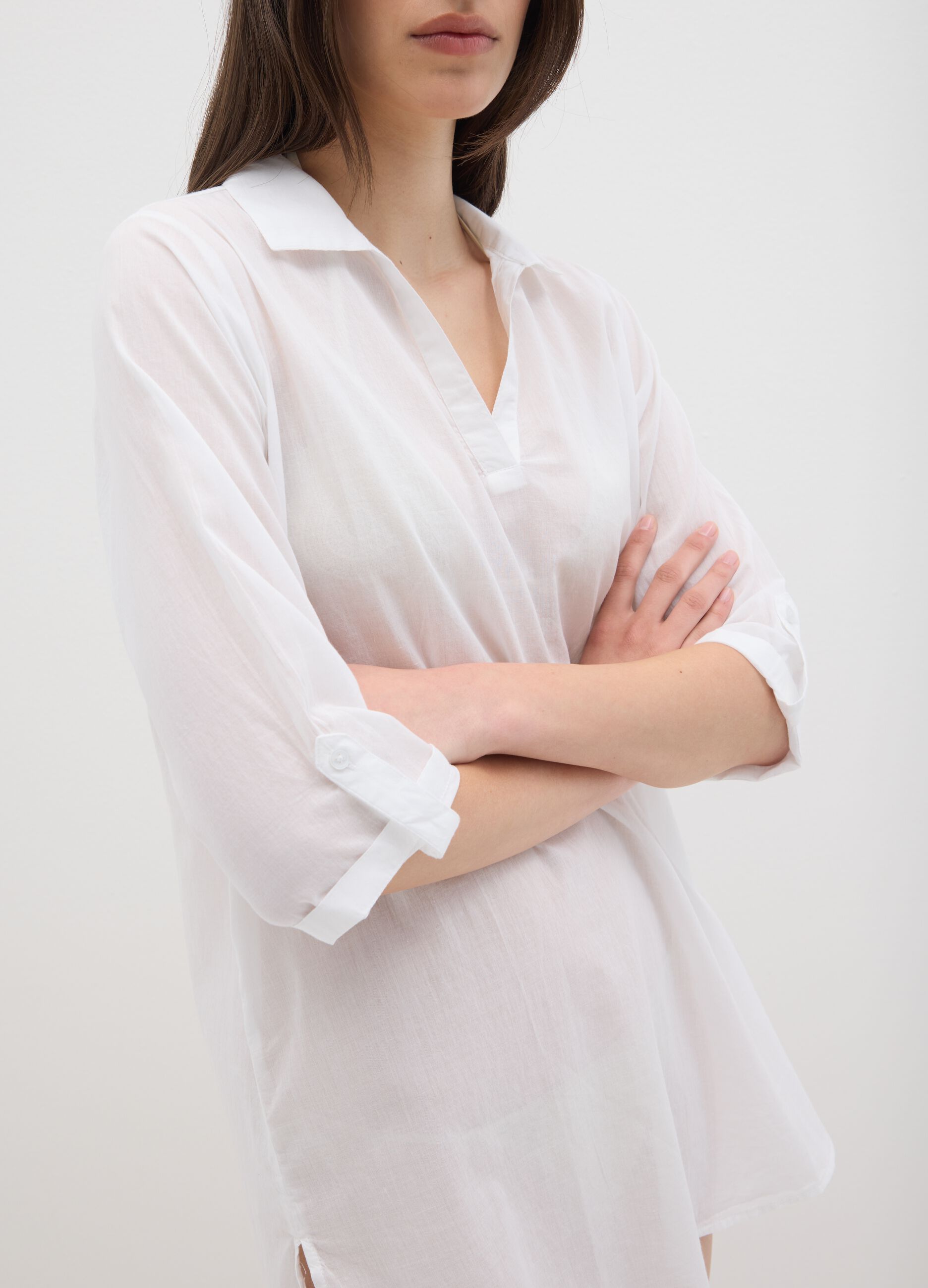 Copricostume da donna in puro cotone bianco regular fit con scollo a V