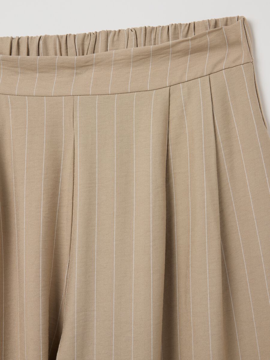Beige palazzo trousers with striped pattern_5