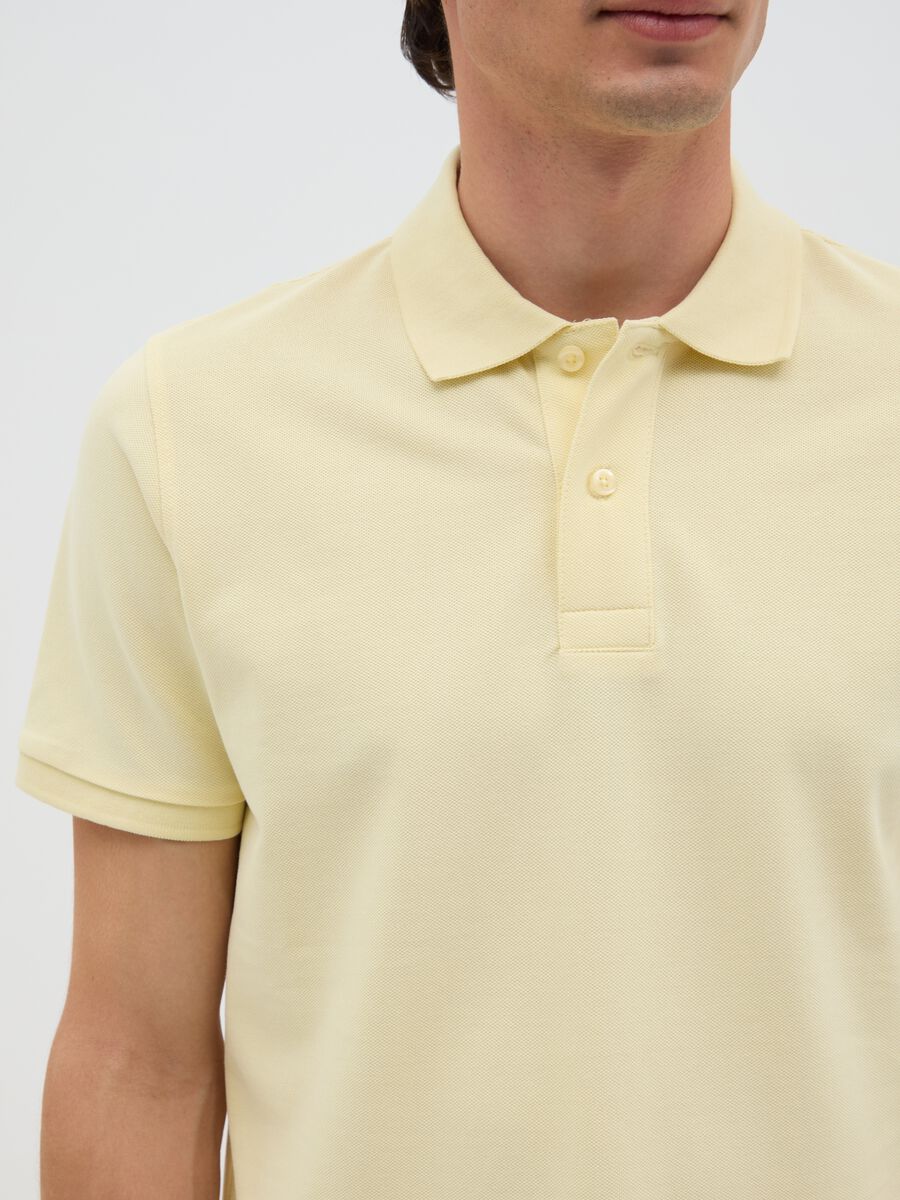 Polo da uomo in puro cotone gialla regular fit_2