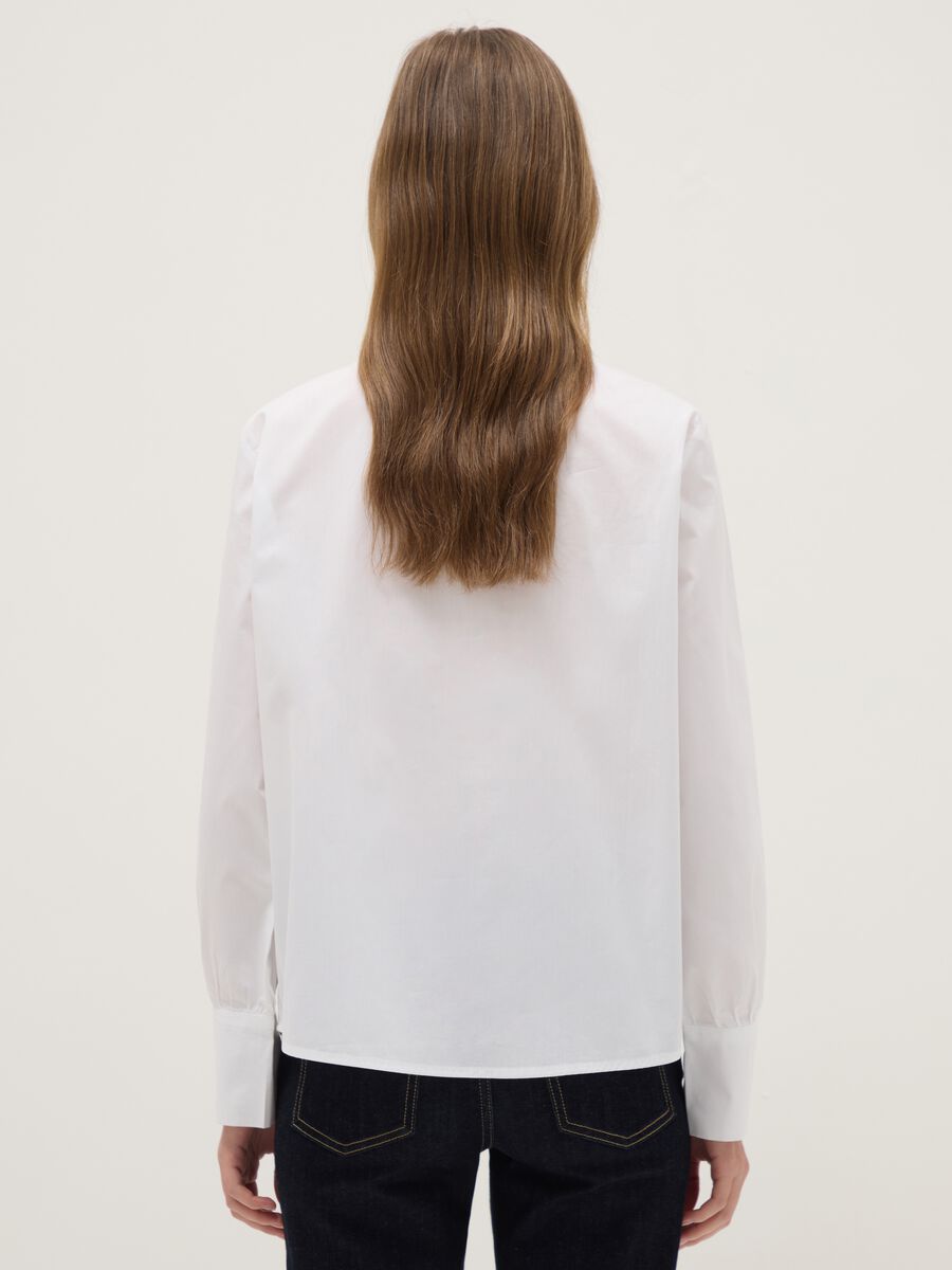 White pure cotton regular fit shirt with ribbon collar_2