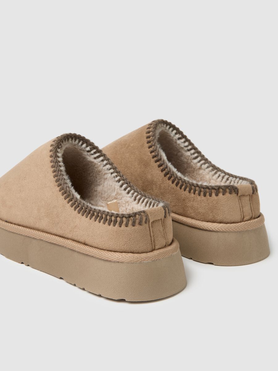 Beige-lined rain boots_2