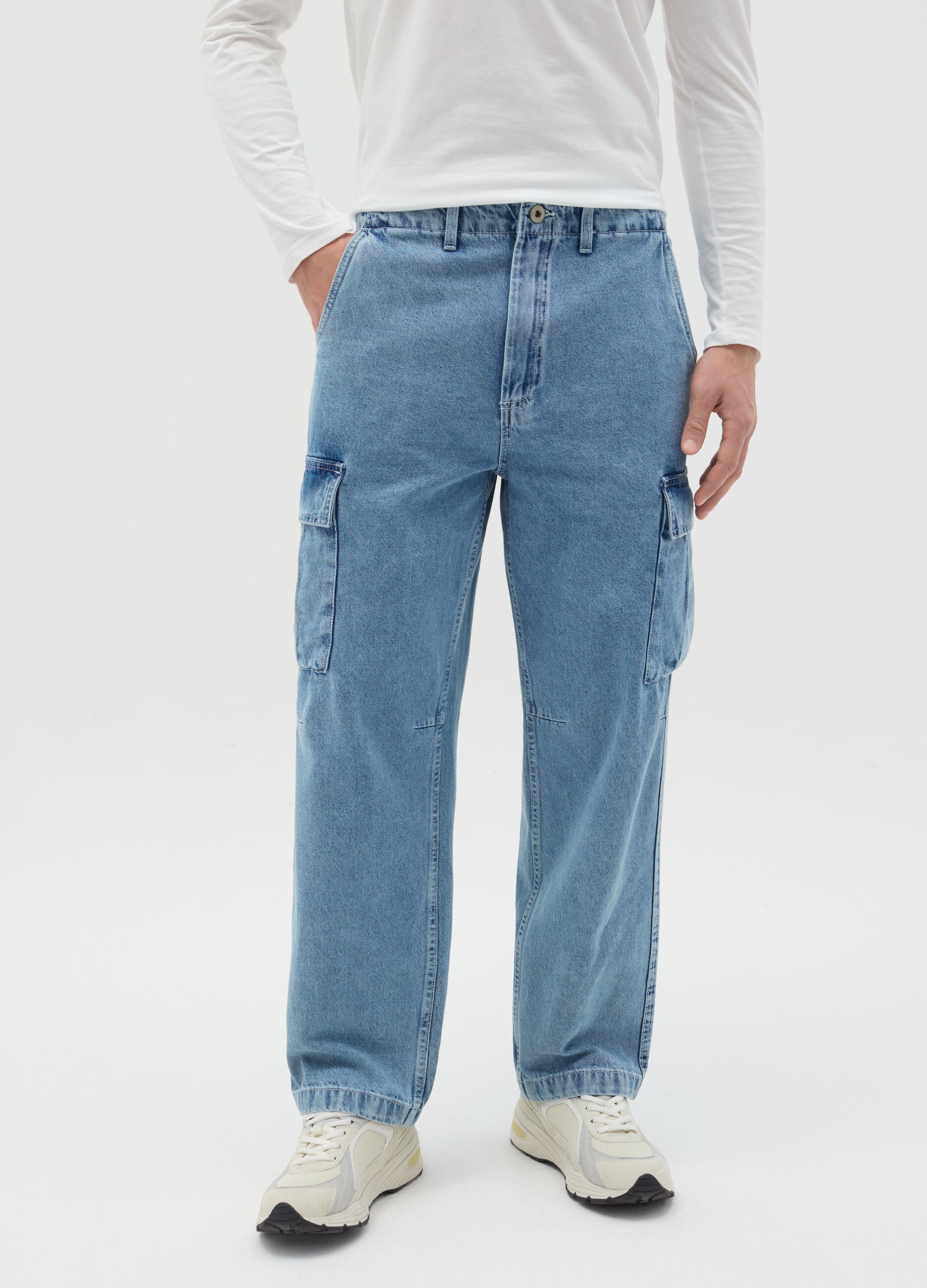 Acid wash cargo jeans