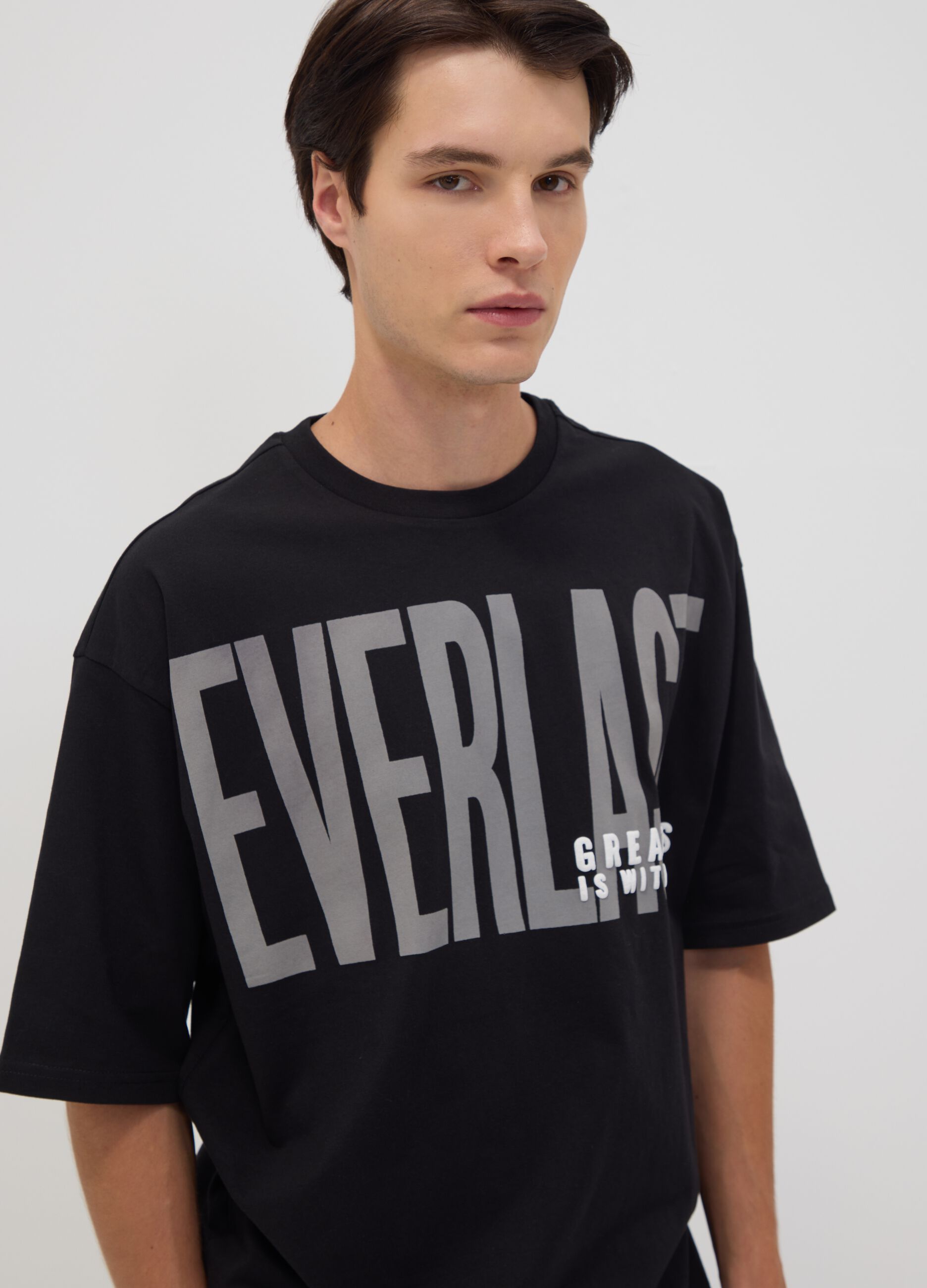 Black pure cotton T-shirt with front logo