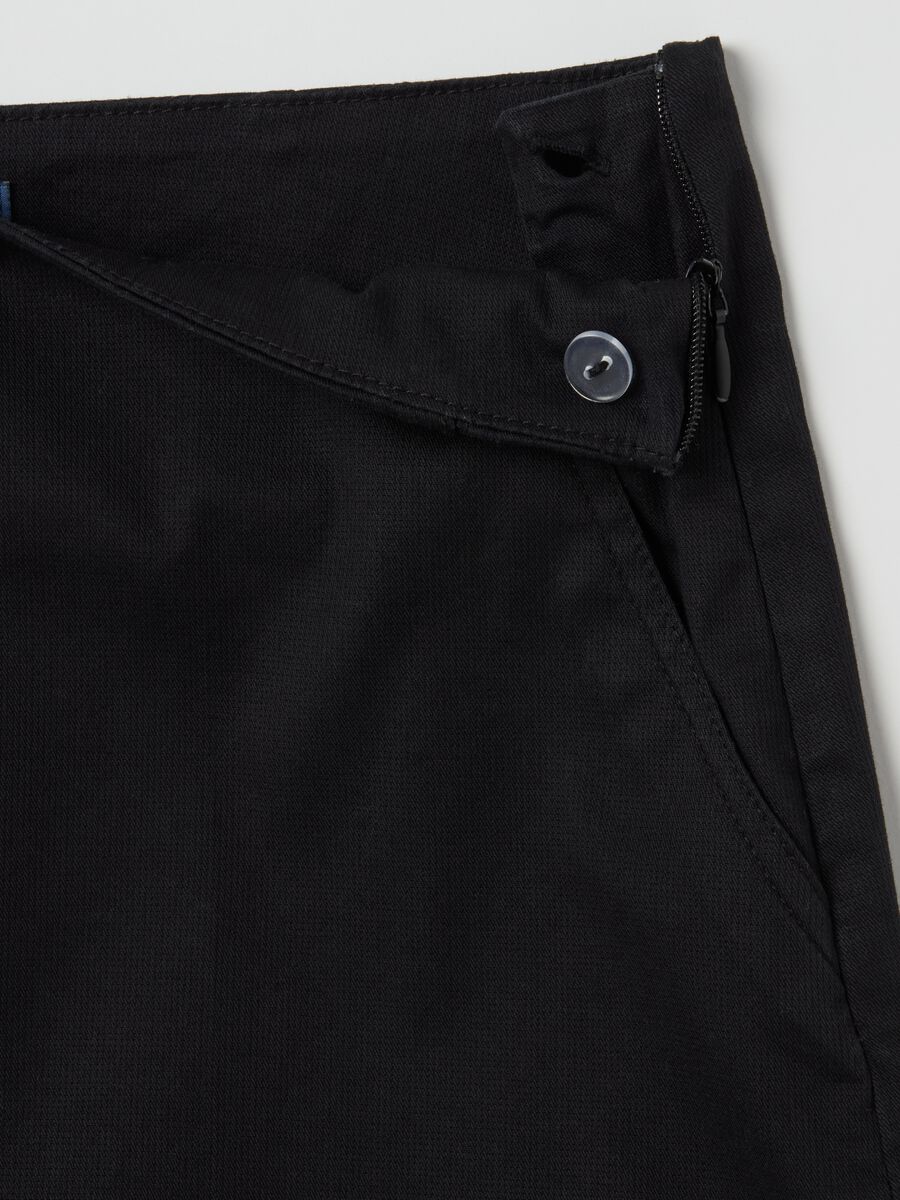 Tailored shorts with turn ups_5