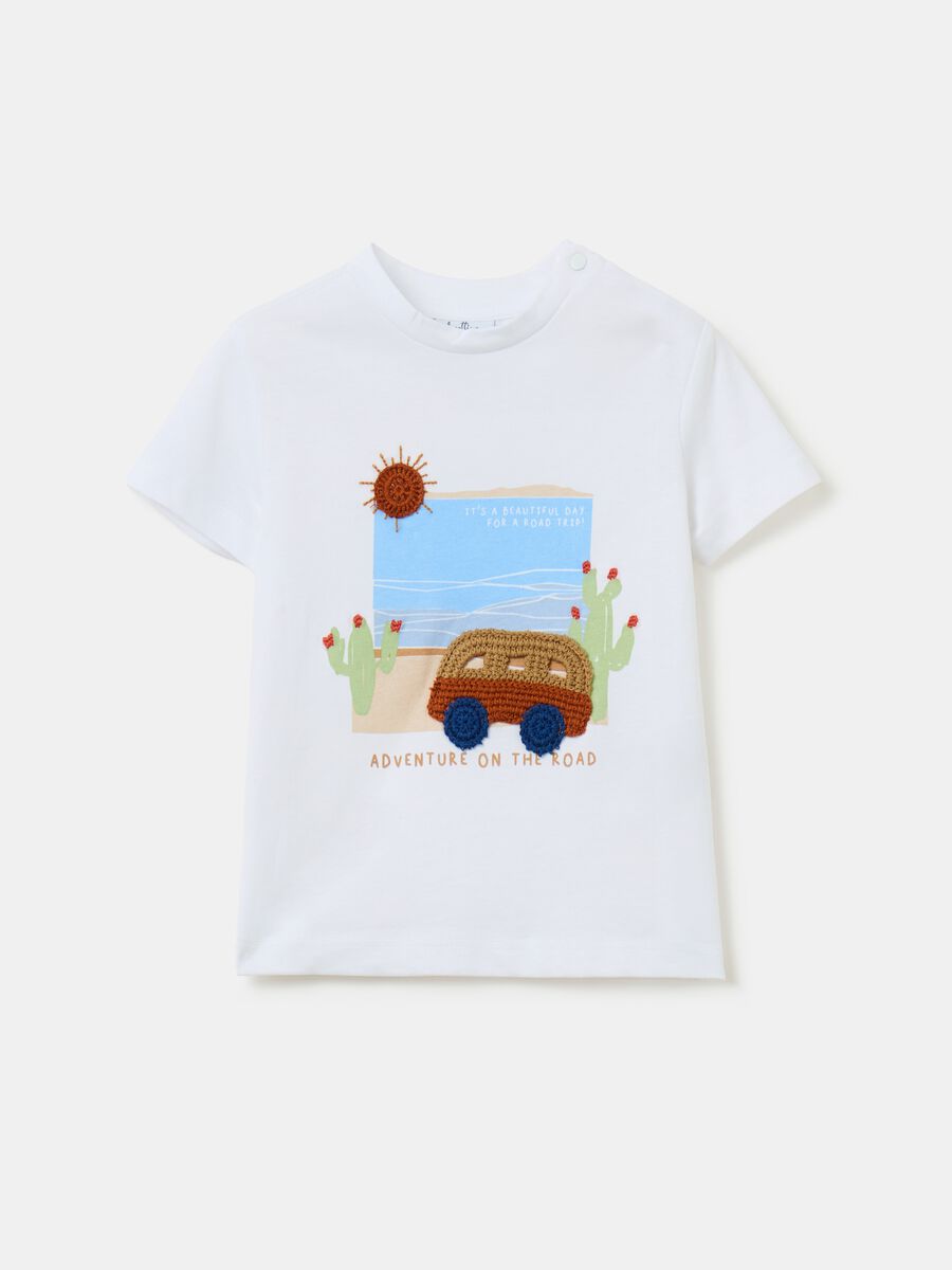 T-shirt con stampa e applicazioni crochet_0
