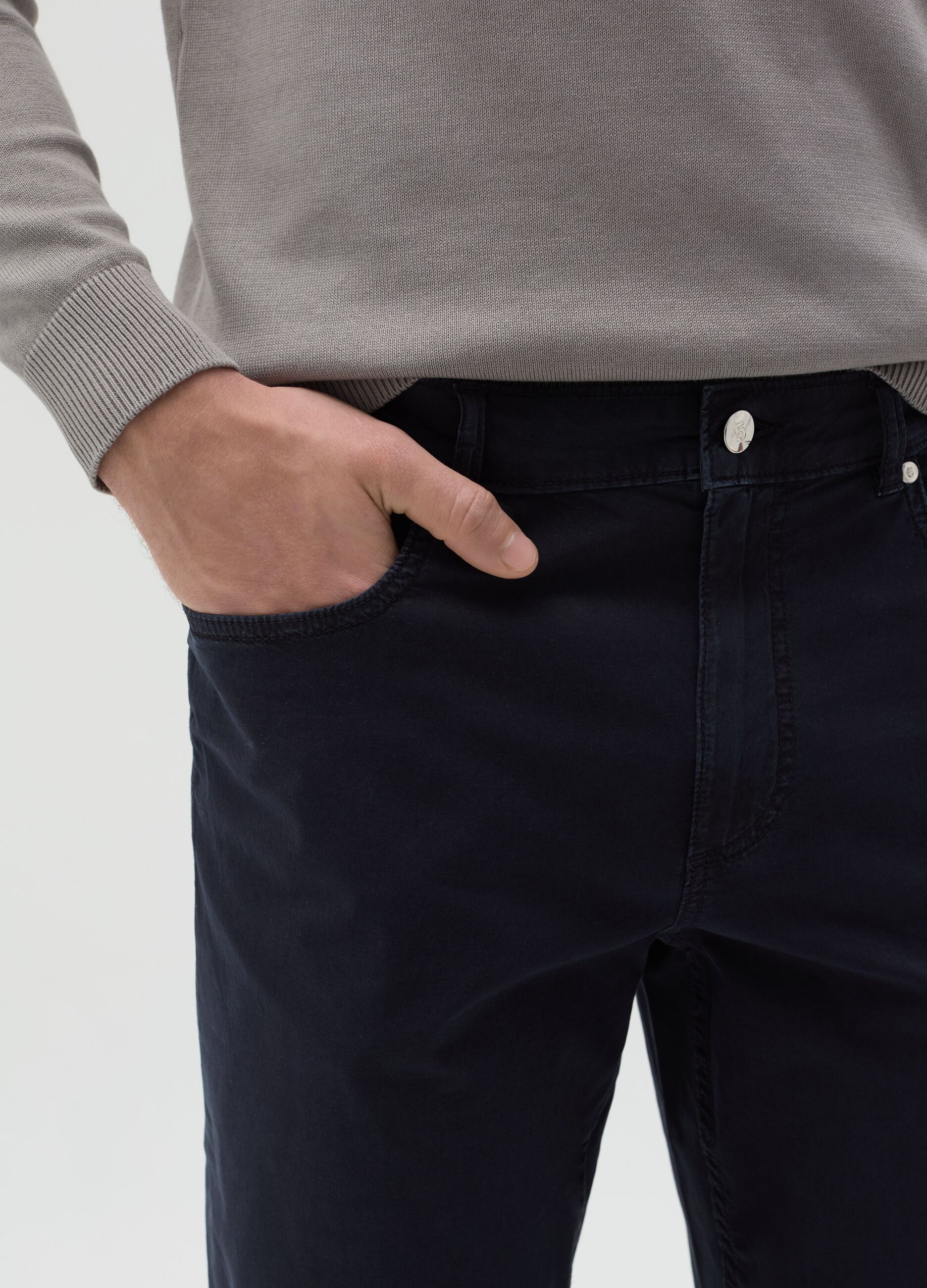 Slim-fit trousers in cotton poplin