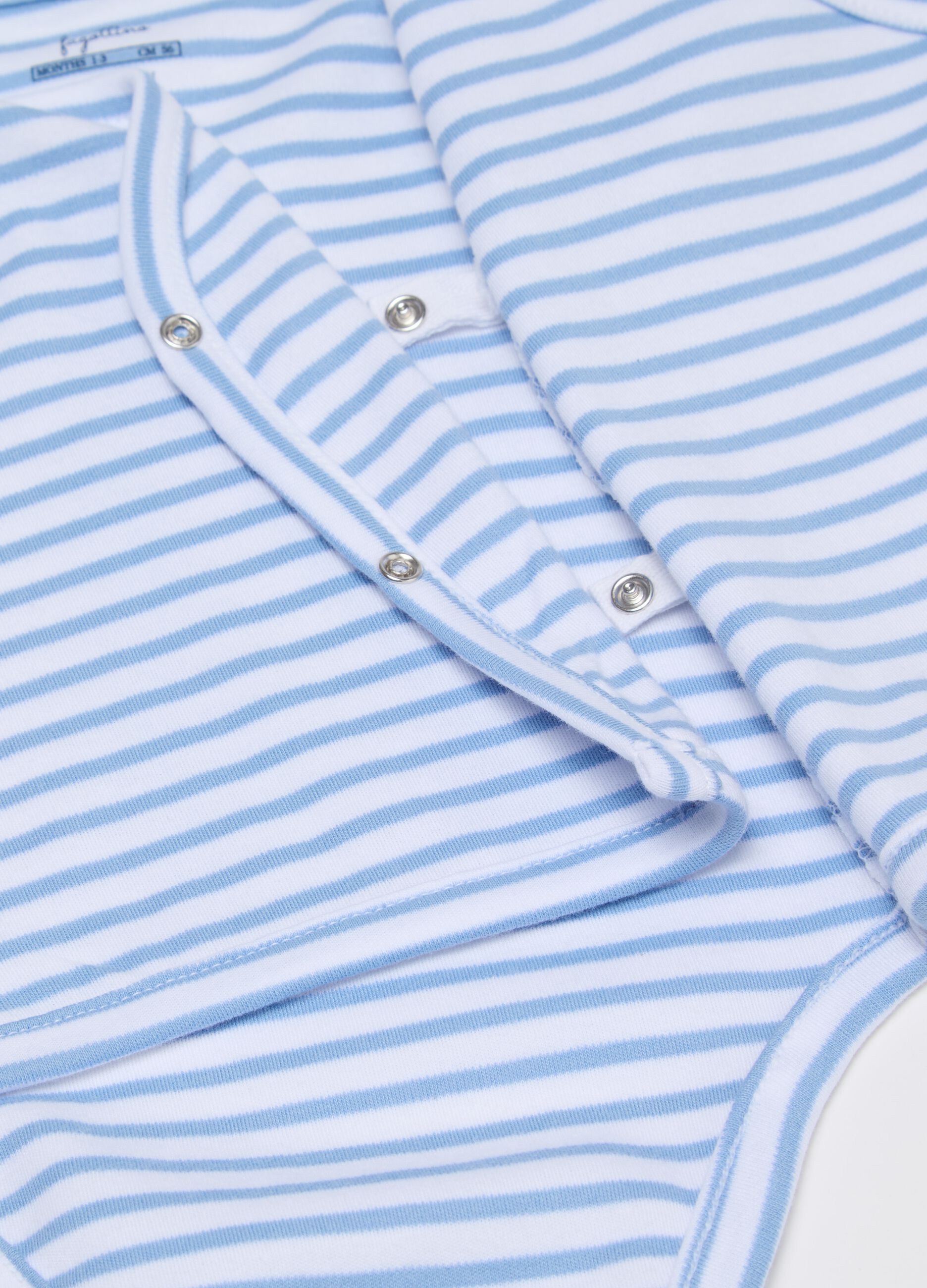 Two-pack bodysuits in organic cotton with V neck