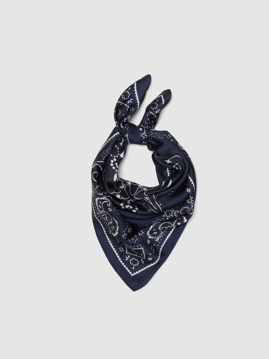 Blue pure cotton bandana regular fit with paisley pattern_0