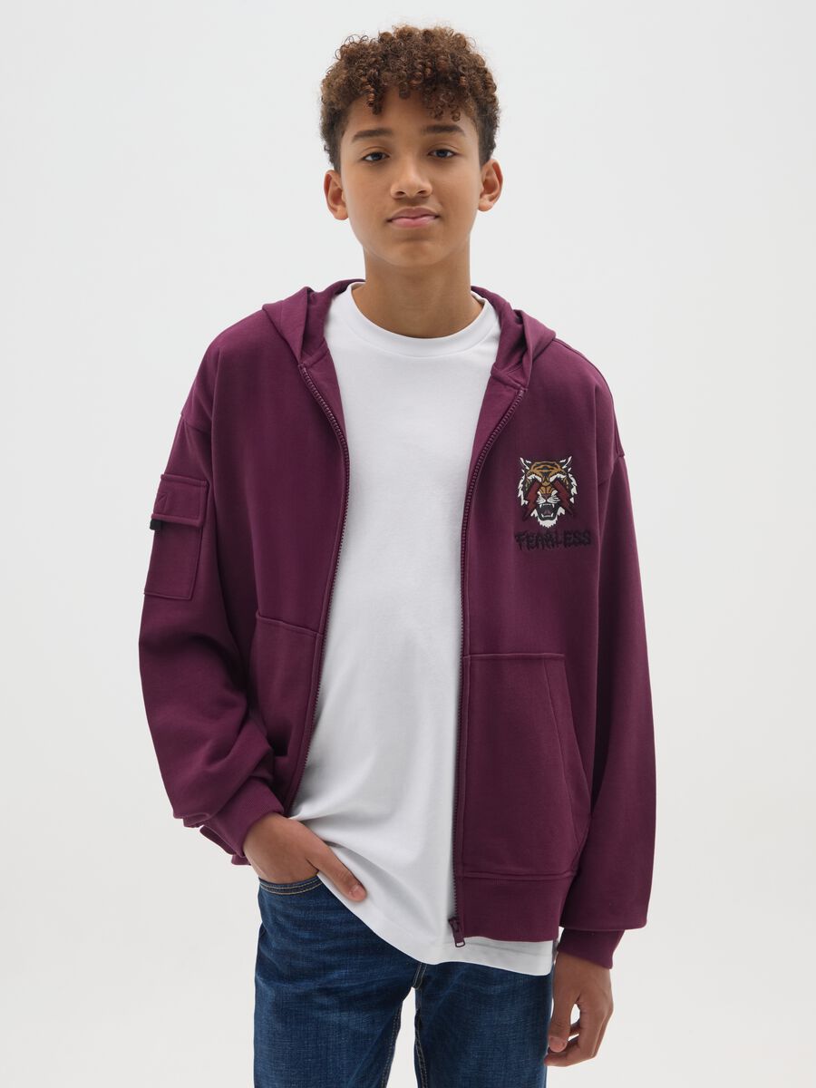 Felpa con cappuccio rossa da ragazzo in puro cotone regular fit_0