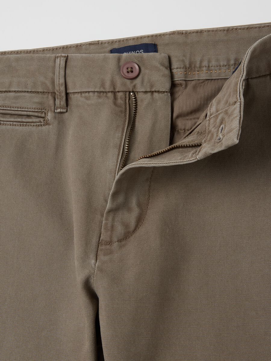 Pantaloni chino in cotone marroni slim fit_1