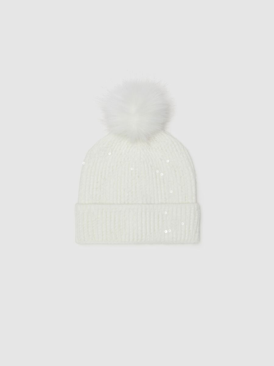 White hat with pom pom and sequins_0