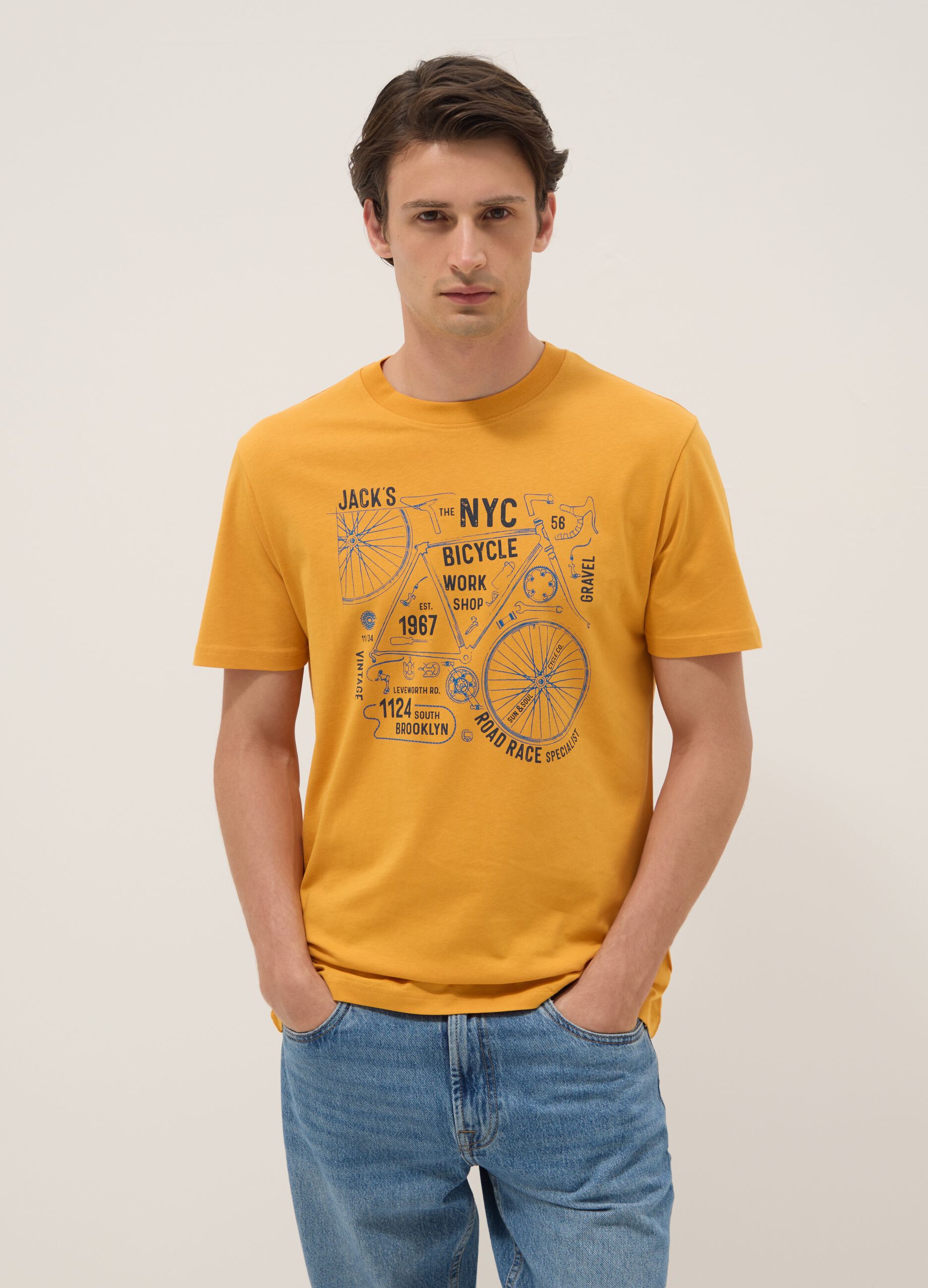 T-shirt arancione in puro cotone con stampa frontale regular fit