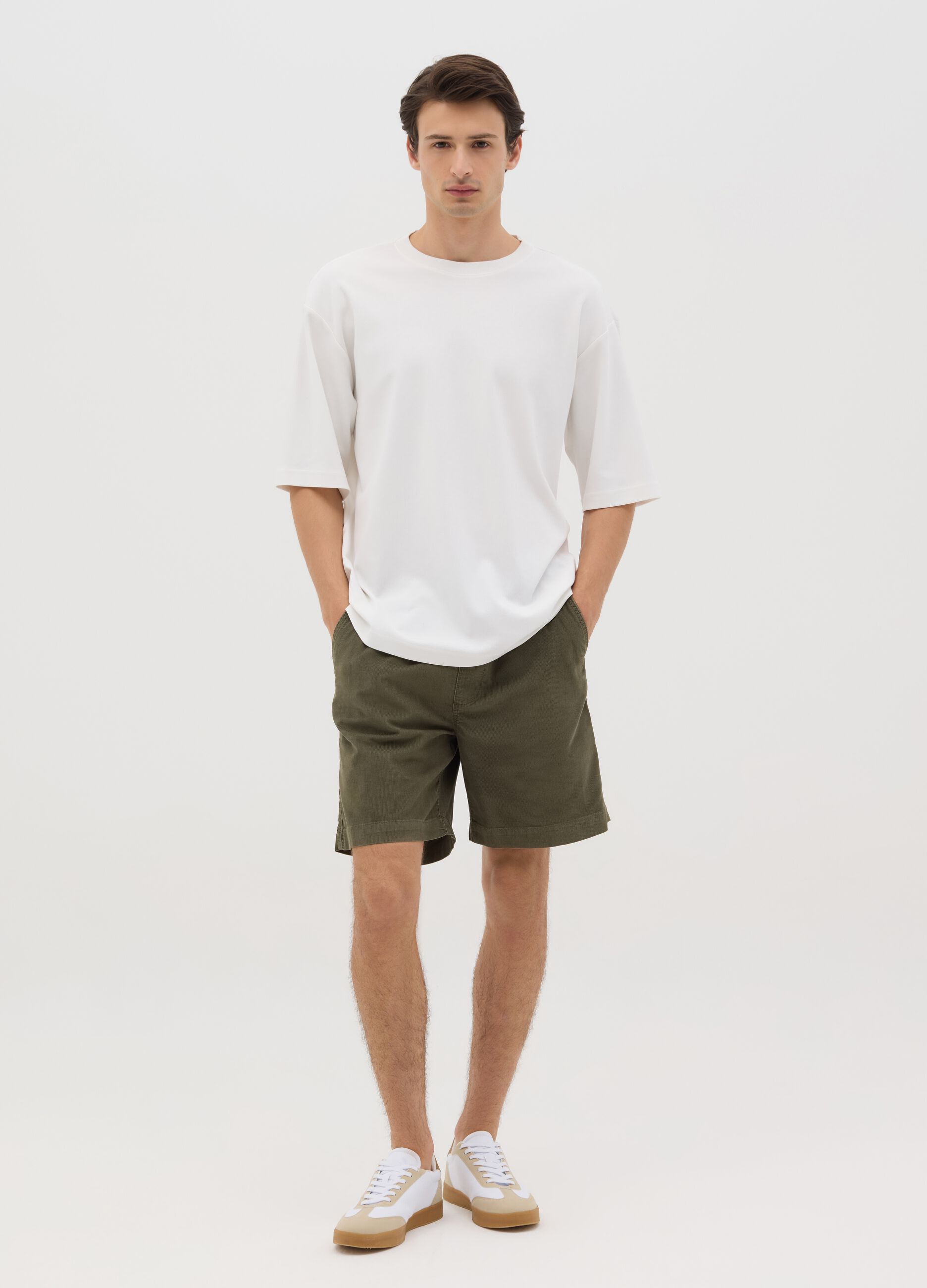 Green corduroy shorts in pure cotton