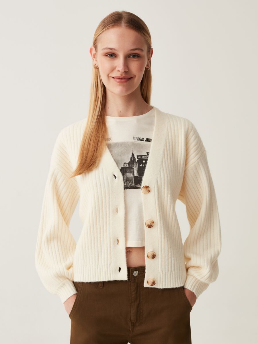 Cardigan a coste piatte con bottoni striati_1