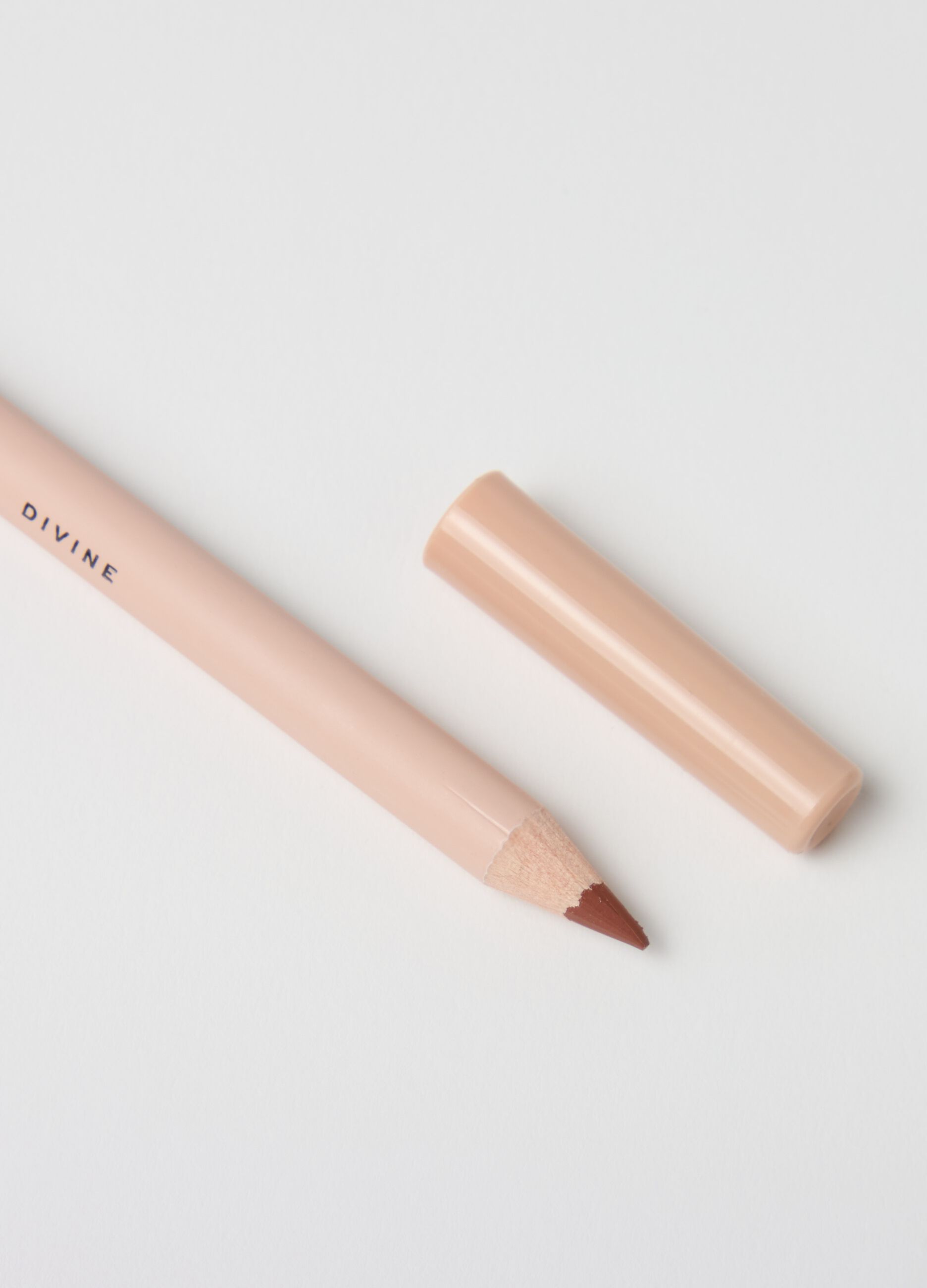 Lip Contour Devine lip pencil and lipstick kit