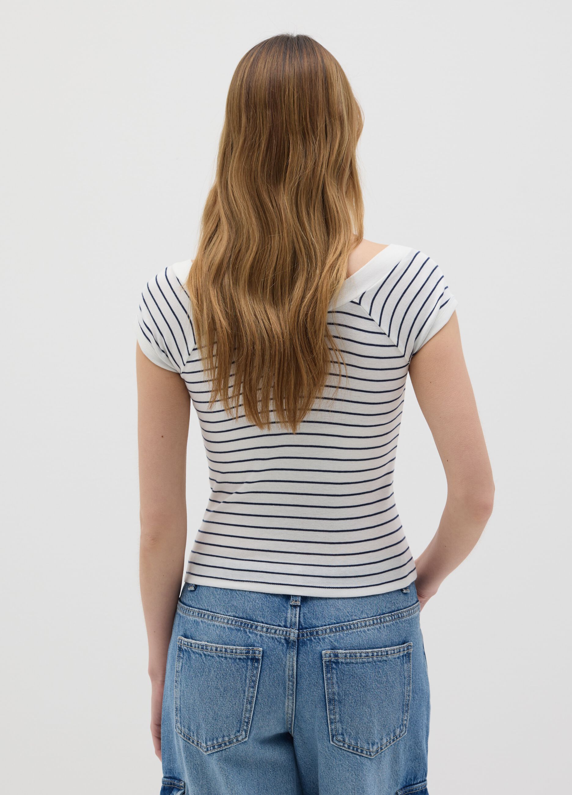 Women’s multicoloured fitted T-shirt in 100% cotton with V neck