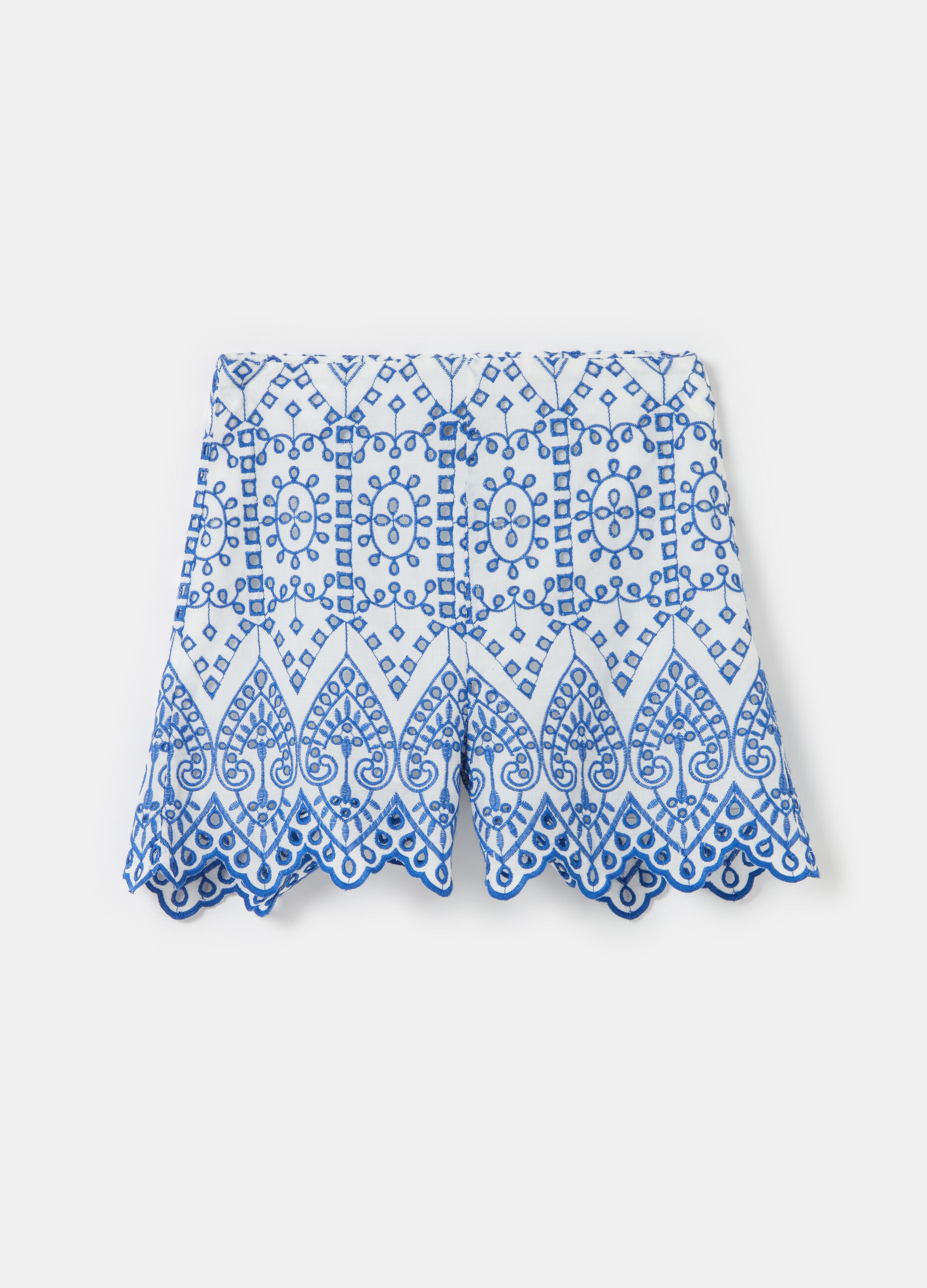 High-rise shorts in broderie anglaise