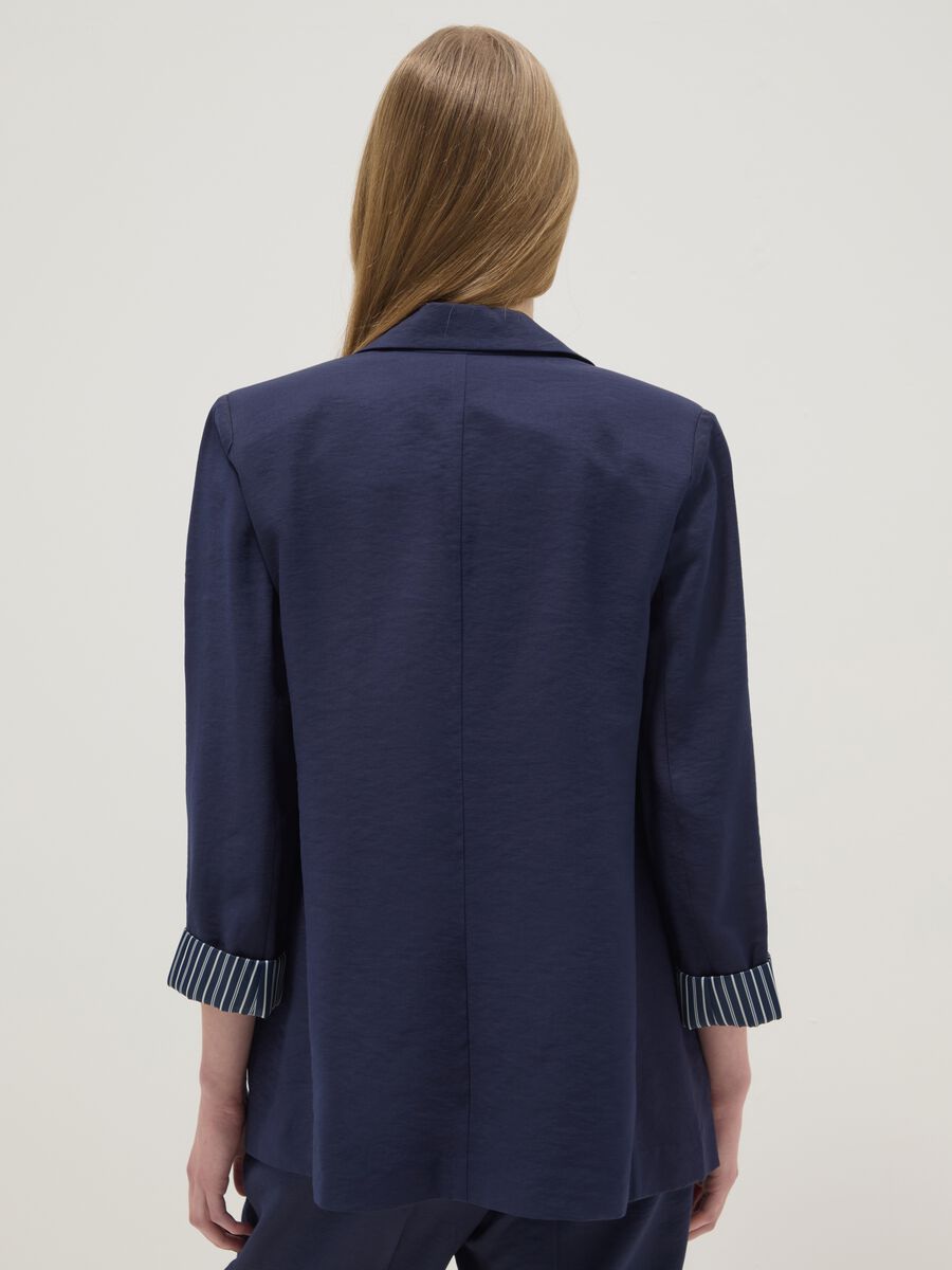Blazer in misto viscosa blu regular fit con polsini a righe_3