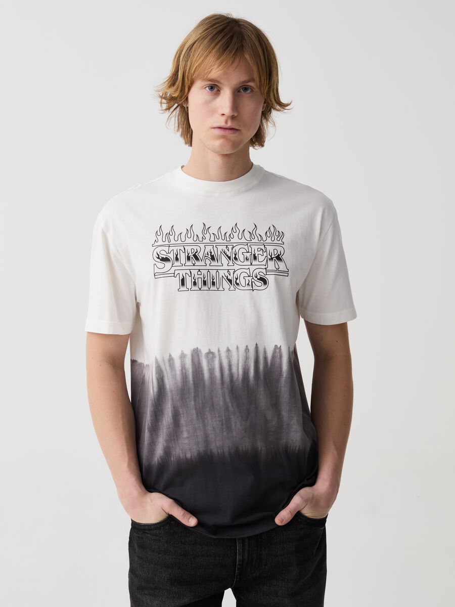 Tie-dye T-shirt with Stranger Things print_0