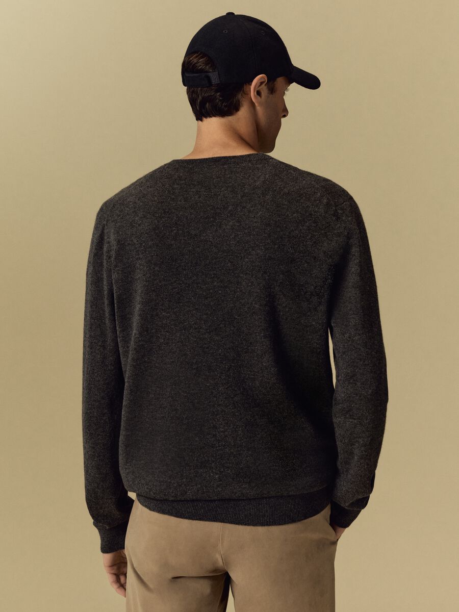 Pullover in cashmere scollo a V_2